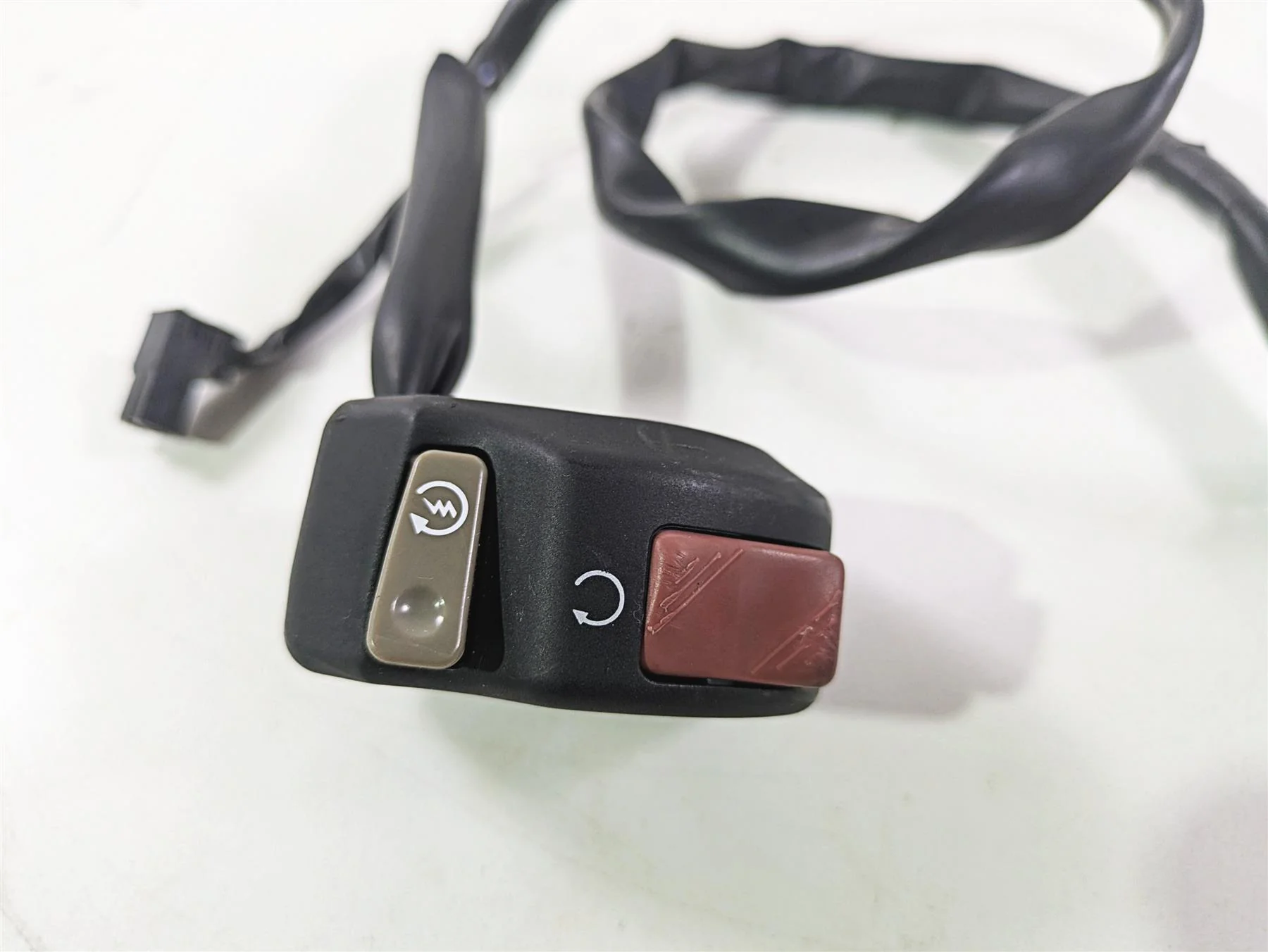 2020 Kawasaki ZX6R Ninja Right Hand Start Stop Kill Control Switch 46091-0421 - Image 11
