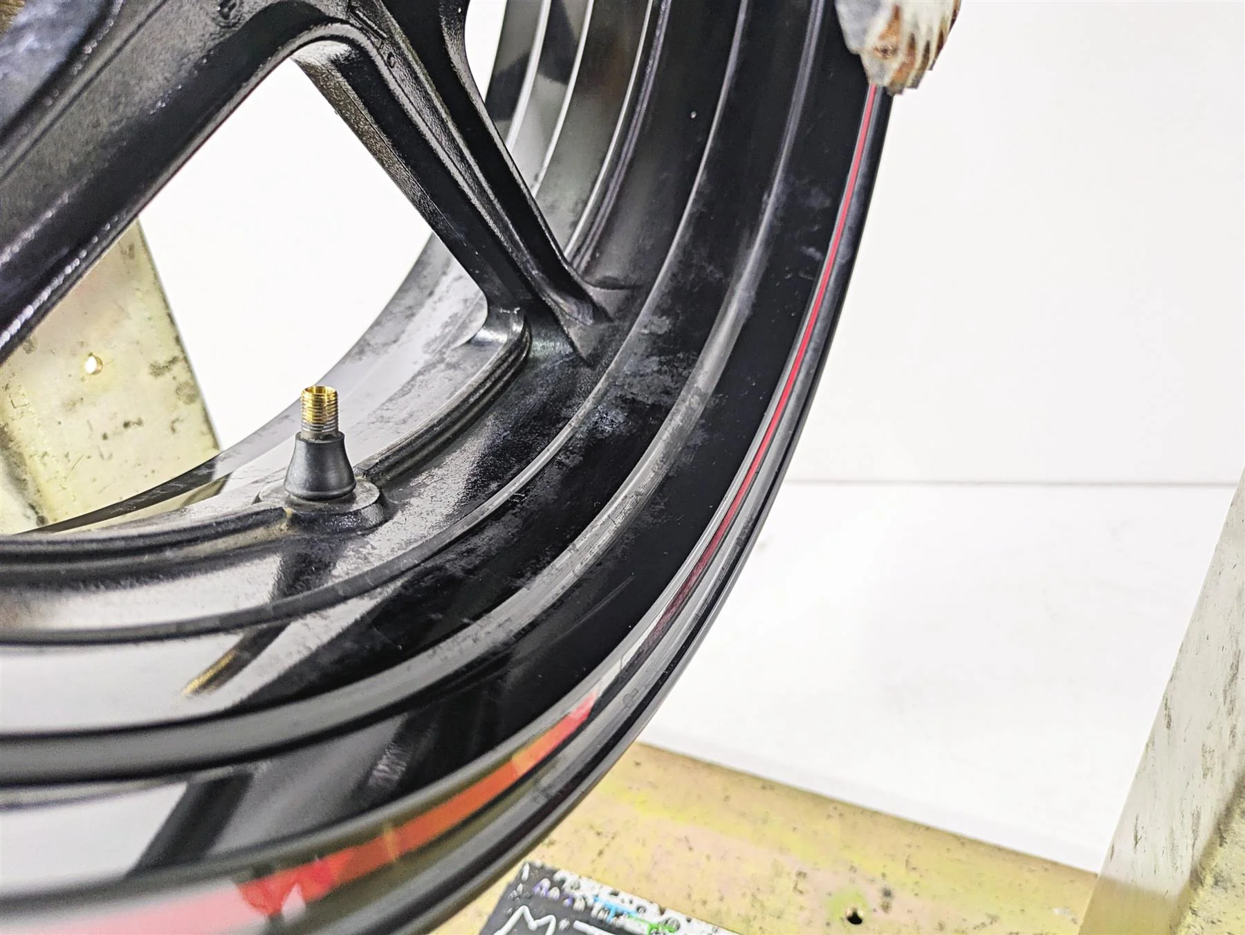2020 Kawasaki ZX6R Ninja Straight Rear Wheel Rim 17x5.5 41073-0729-18F - Image 10