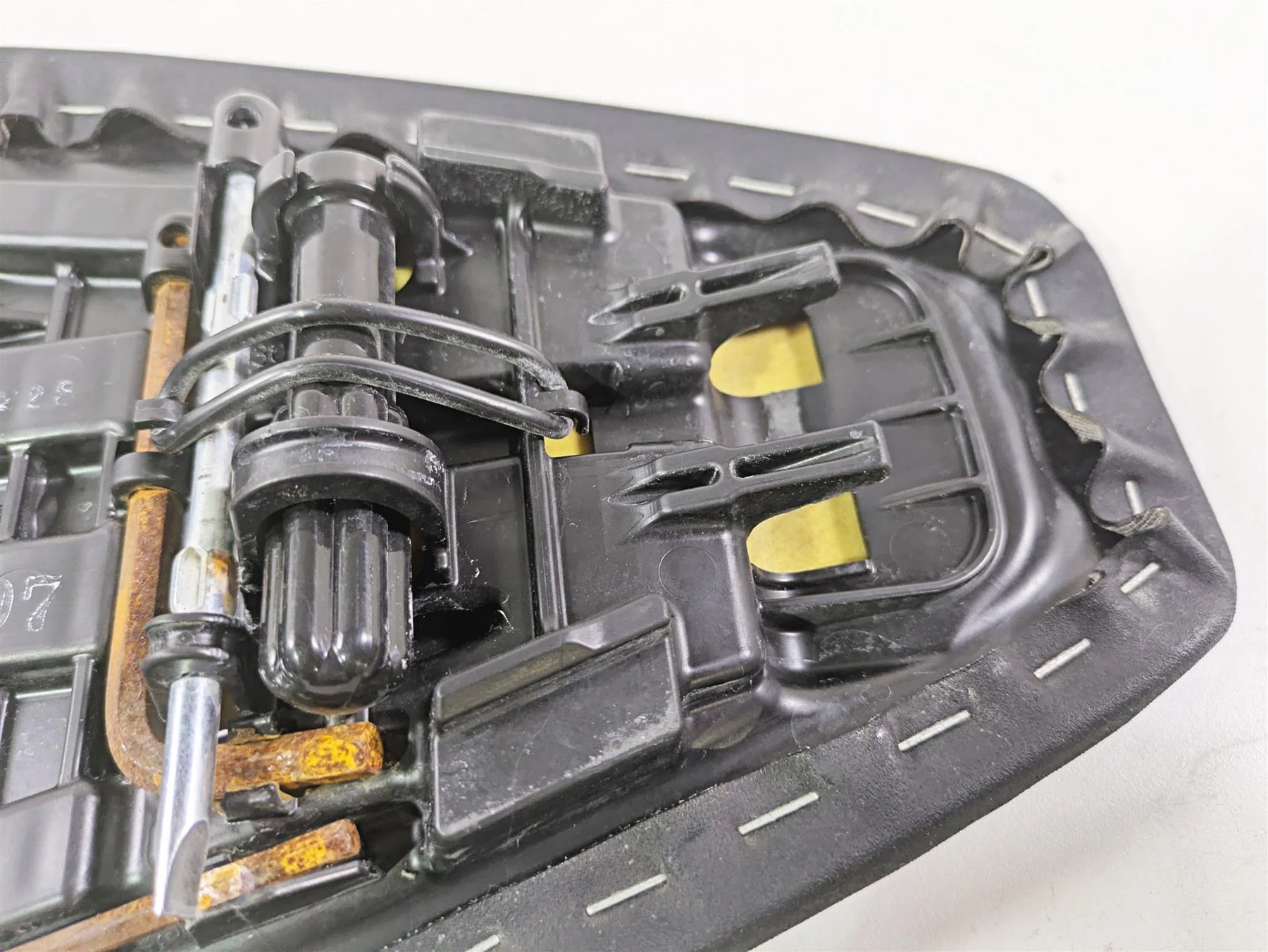 2020 Kawasaki ZX6R ZX636 Ninja Rear Passenger Seat Saddle 53066-0607-12Y - Image 7