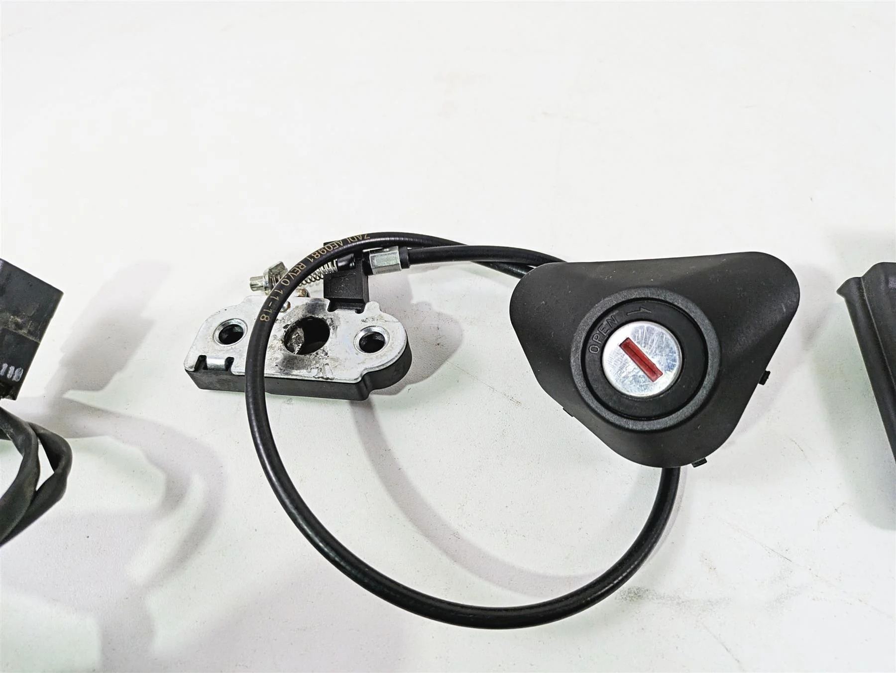 2020 KTM 1290 Super Adventure R Cdi Ecm Handsfree Ignition Switch 60711066044 - Image 8