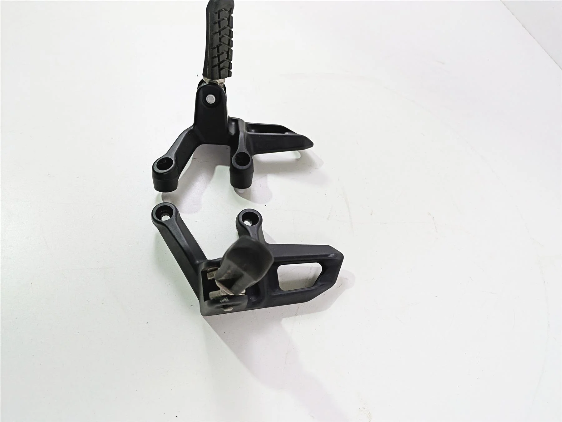 2020 KTM 1290 Super Adventure R Rear Passenger Footpeg Set 6030304800033S - Image 3