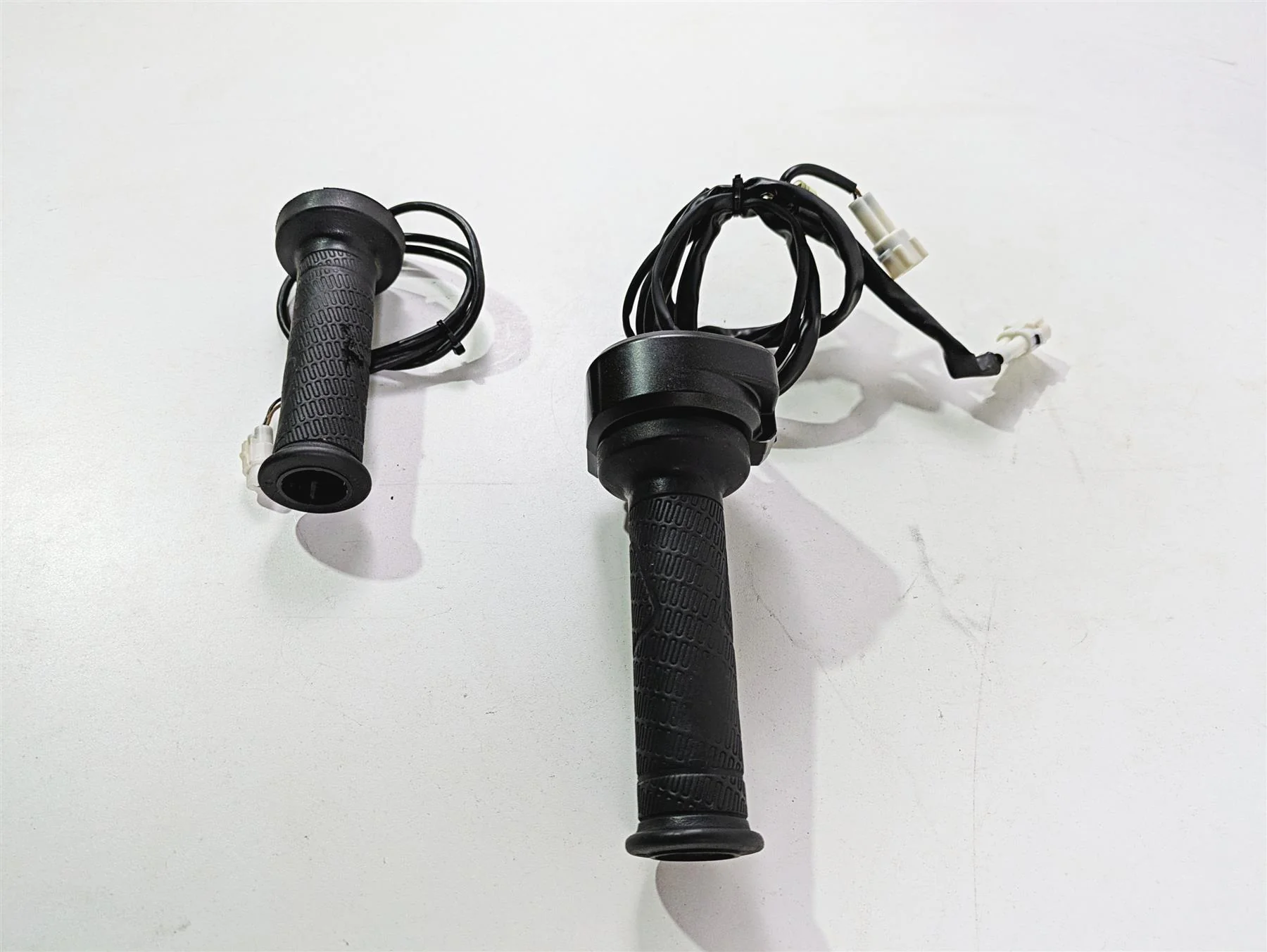 2020 KTM 1290 Super Adventure R Ride By Wire Throttle Sensor Grip 60711012000 - Image 3