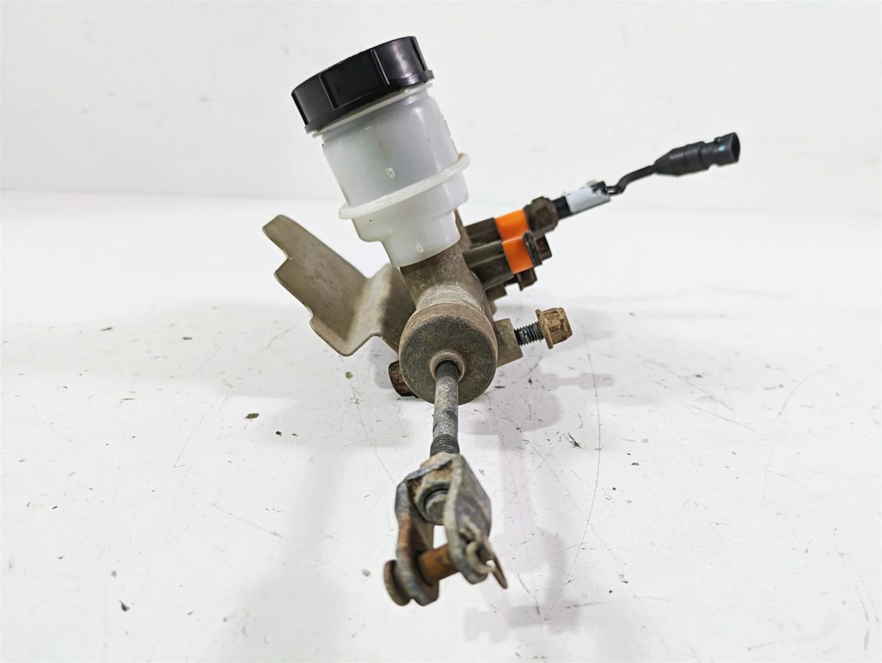 2020 Polaris RZR 900 S  Main Brake Master Cylinder Hayes 1911982 - Image 4