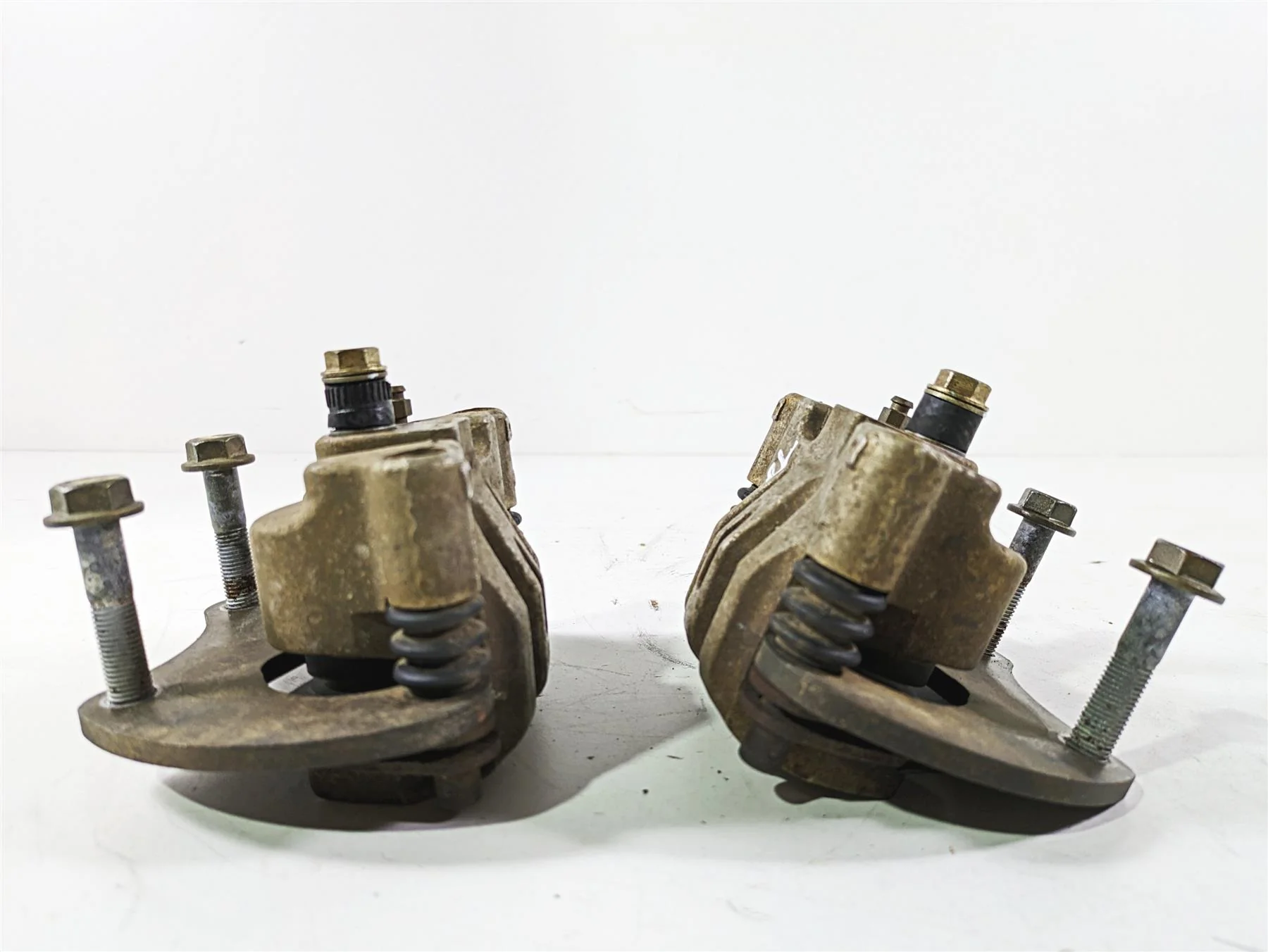2020 Polaris RZR XP 1000 EPS Rear Brake Caliper Set L 1912141 R 1912142 - Image 2