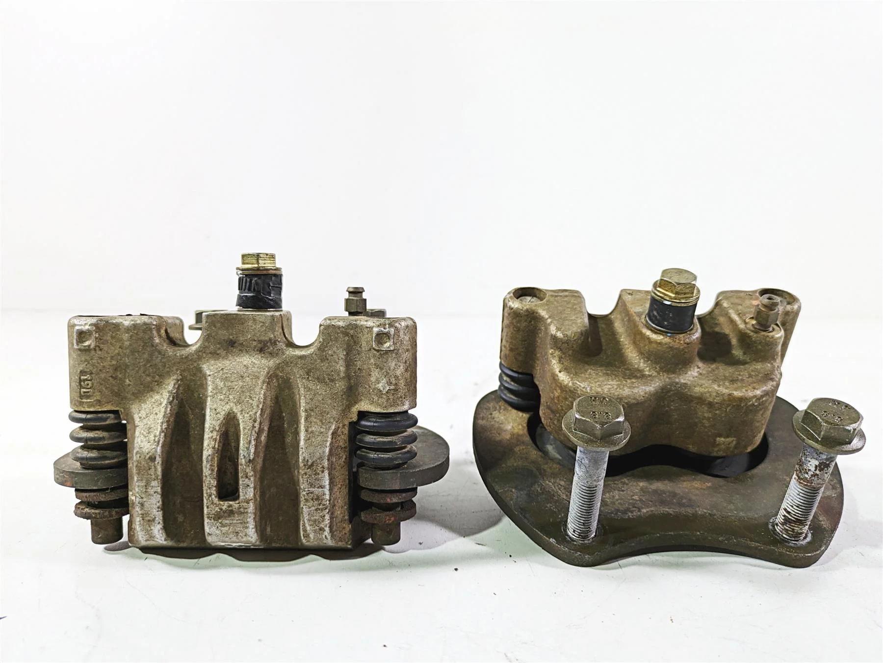 2020 Polaris RZR XP 1000 EPS Rear Brake Caliper Set L 1912141 R 1912142 - Image 3