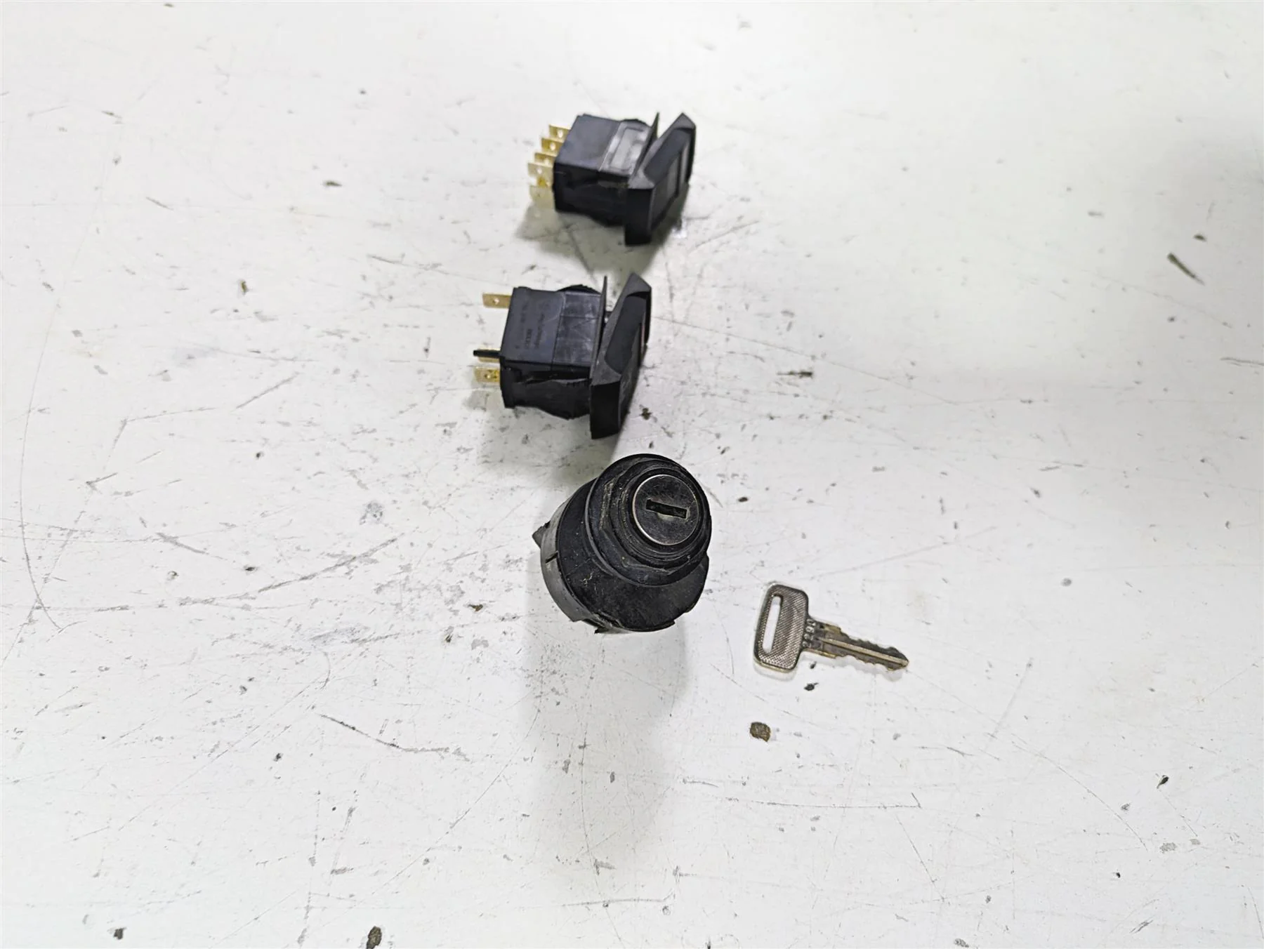 2020 Polaris RZR XP 1000 Turbo Ignition Awd Light Switch Key Set 4016058 - Image 2