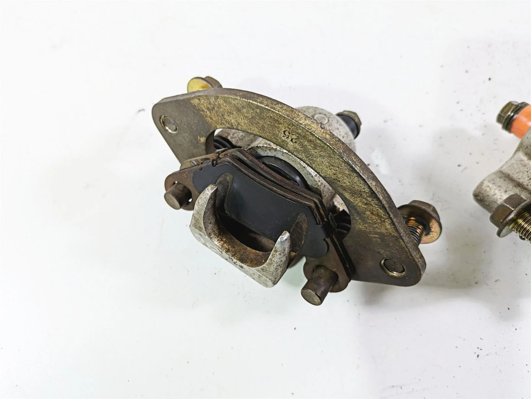 2020 Polaris Sportsman 1000 XP Rear Brake Caliper Set 1911301 1911302 - Image 10