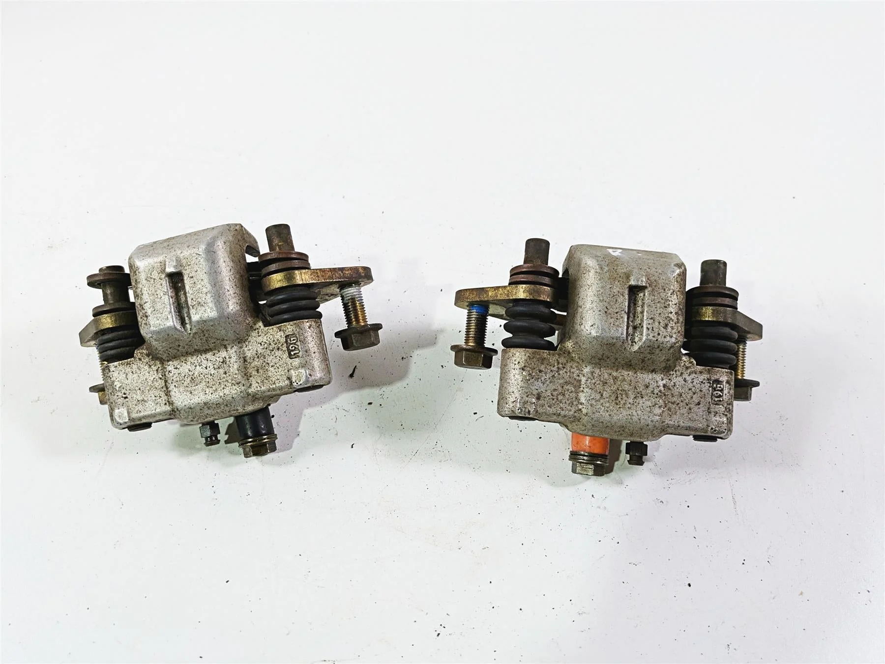 2020 Polaris Sportsman 1000 XP Rear Brake Caliper Set 1911301 1911302 - Image 3
