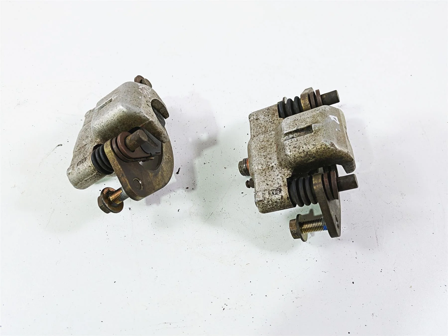 2020 Polaris Sportsman 1000 XP Rear Brake Caliper Set 1911301 1911302 - Image 4