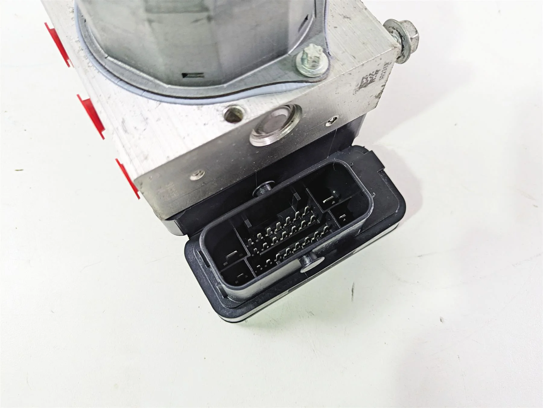 2020 Suzuki V-Strom 1050 XT Abs Brake Pump Unit Module 55610-06L00 - Image 5