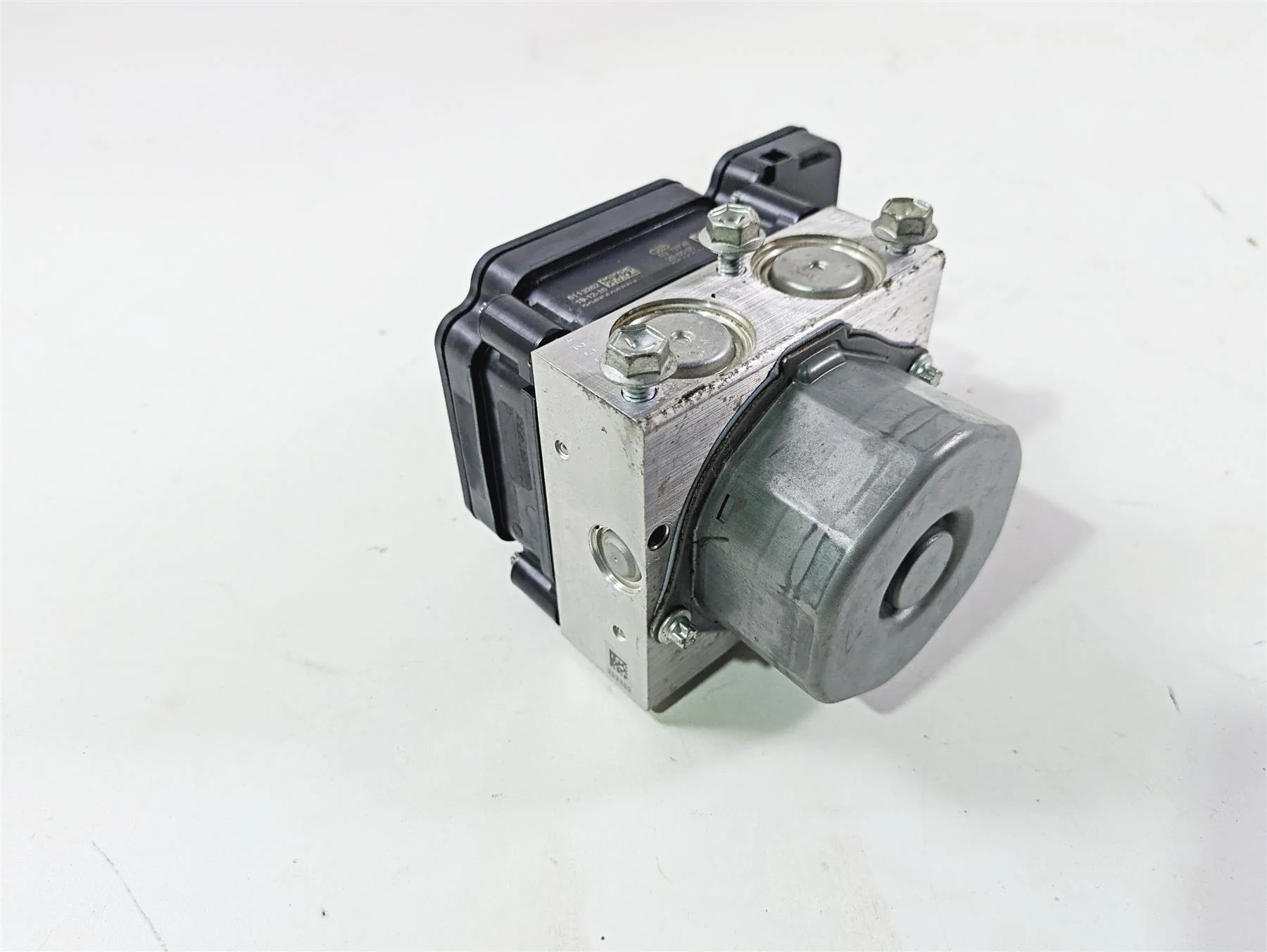2020 Suzuki V-Strom 1050 XT Abs Brake Pump Unit Module 55610-06L00 - Image 8