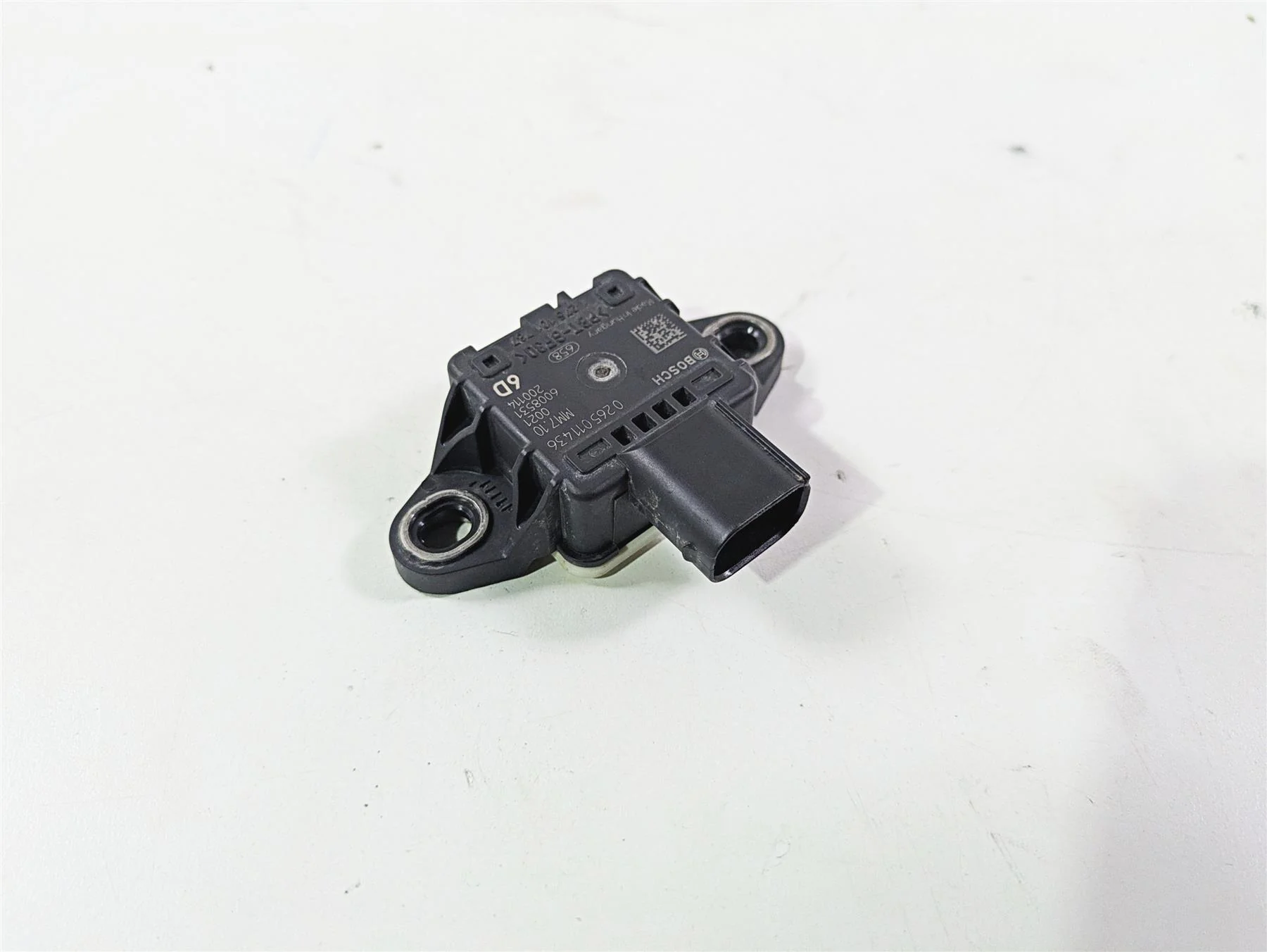 2020 Suzuki V-Strom 1050 XT Bosch Fall Tip Over Lean Angle Sensor 55750-06L00 - Image 12