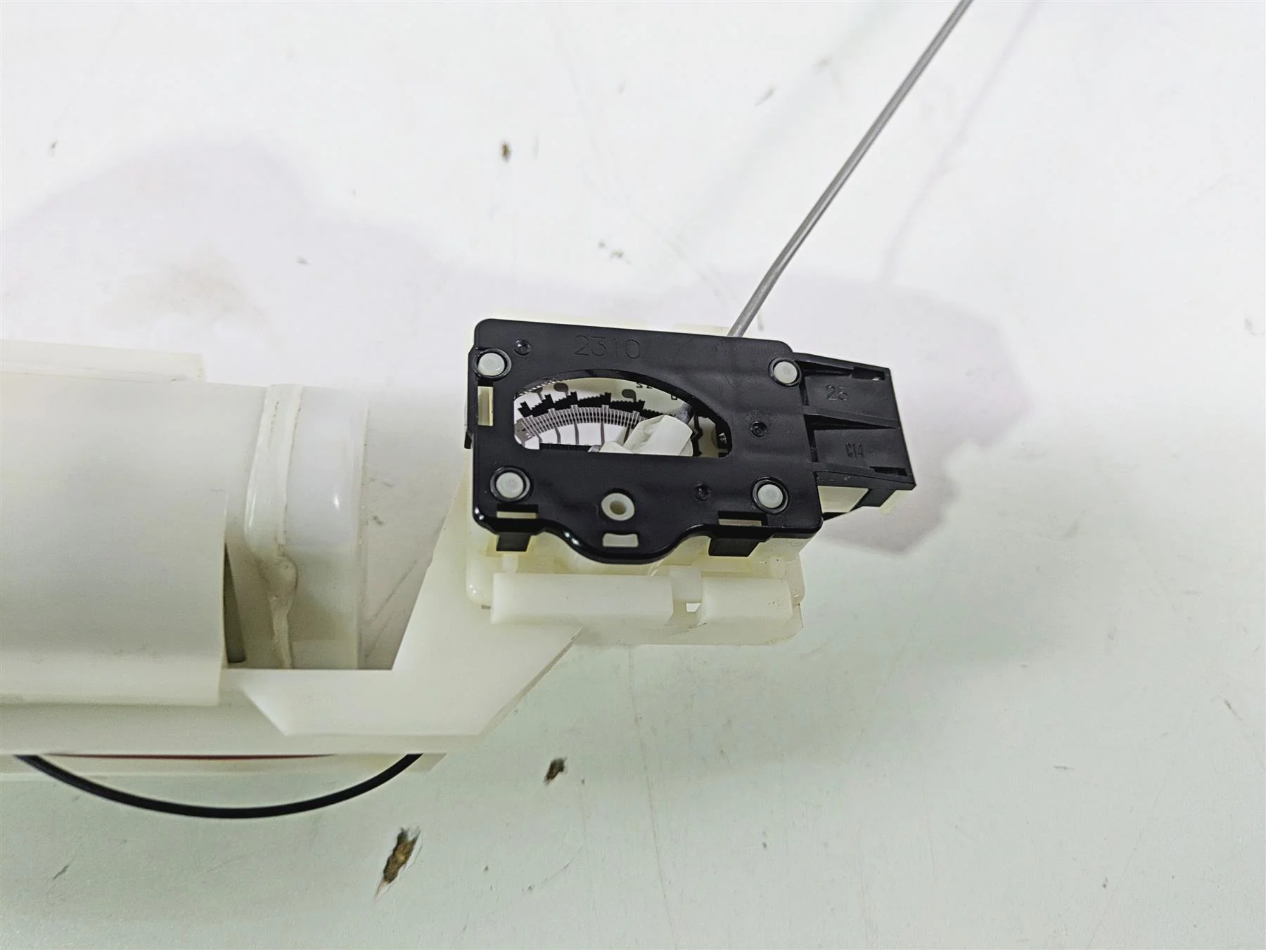 2020 Suzuki V-Strom 1050 XT Fuel Gas Petrol Pump & Sending Unit 15100-28K00 - Image 10