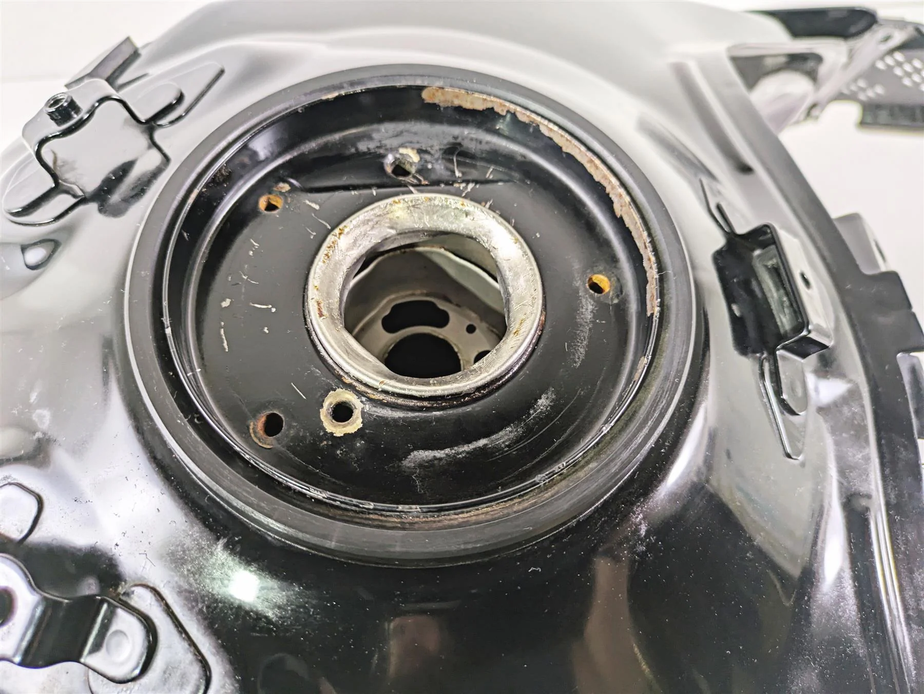 2020 Suzuki V-Strom 1050 XT Fuel Gas Petrol Tank - No Dent 44100-06L10 - Image 6
