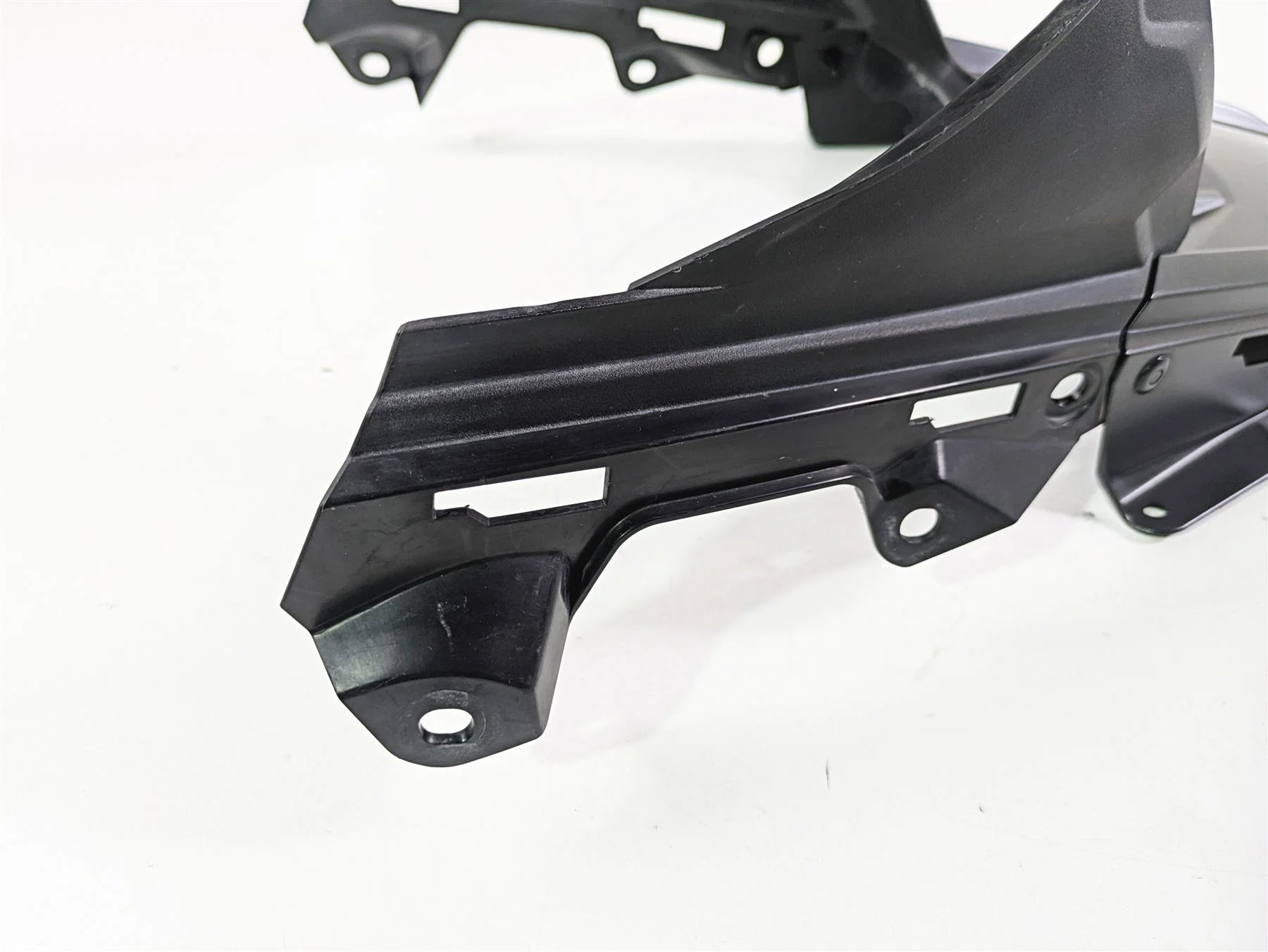 2020 Suzuki V-Strom 1050 XT Headlight Cover & Upper Fender Set 94411-06L00 - Image 7