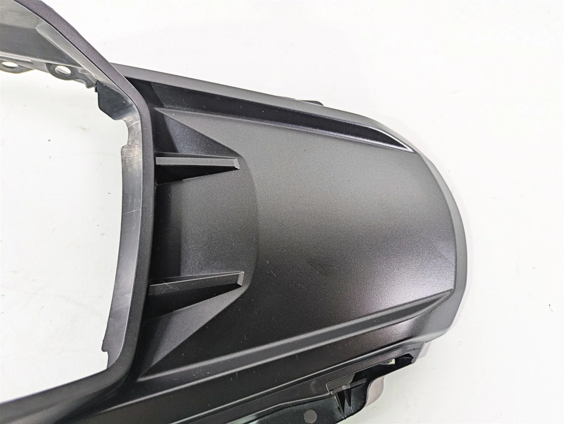 2020 Suzuki V-Strom 1050 XT Headlight Cover & Upper Fender Set 94411-06L00 - Image 9
