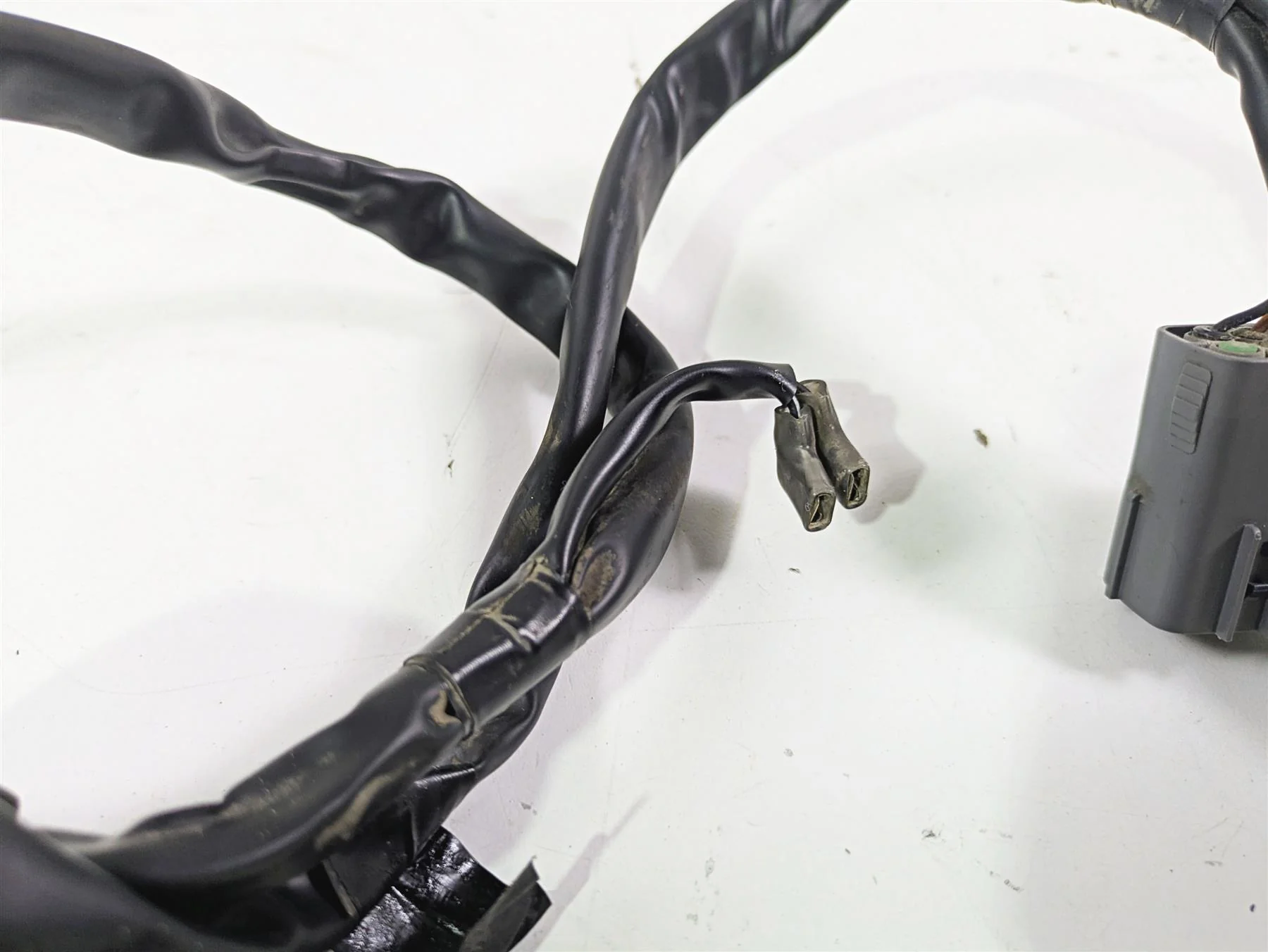 2020 Suzuki V-Strom 1050 XT Left Hand Turn Signal Control Switch 37400-06L00 - Image 10