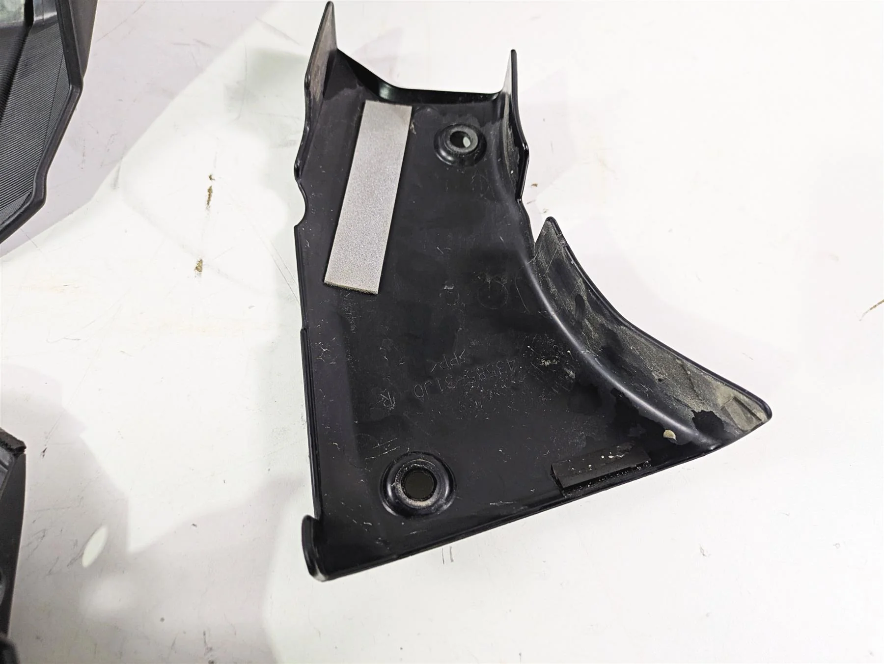 2020 Suzuki V-Strom 1050 XT Plastic Infill Cover Set 43585-31J0 18576-06L00 - Image 8