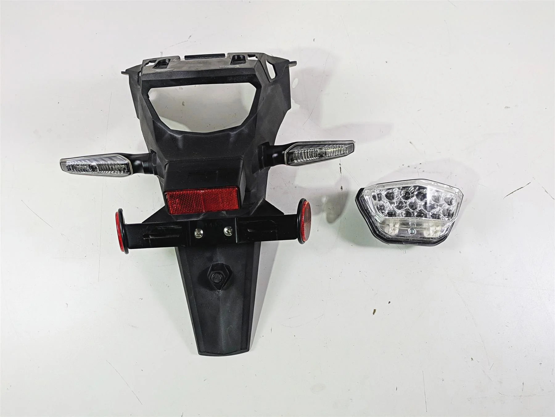 2020 Suzuki V-Strom 1050 XT Plate Holder Blinker Taillight Set -Read 35710-31JA0 - Image 4