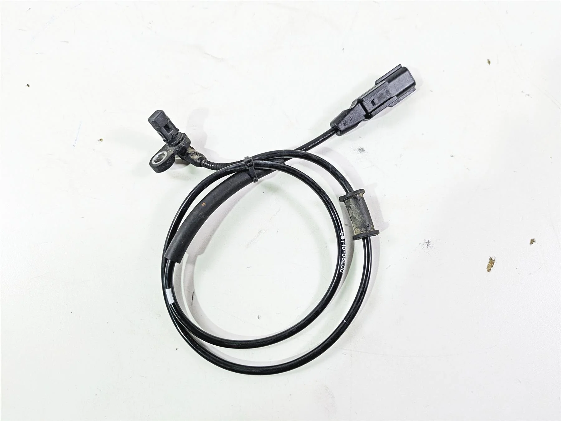 2020 Suzuki V-Strom 1050 XT Rear Abs Brake Wheel Speed Sensor 65710-06L00 - Image 10