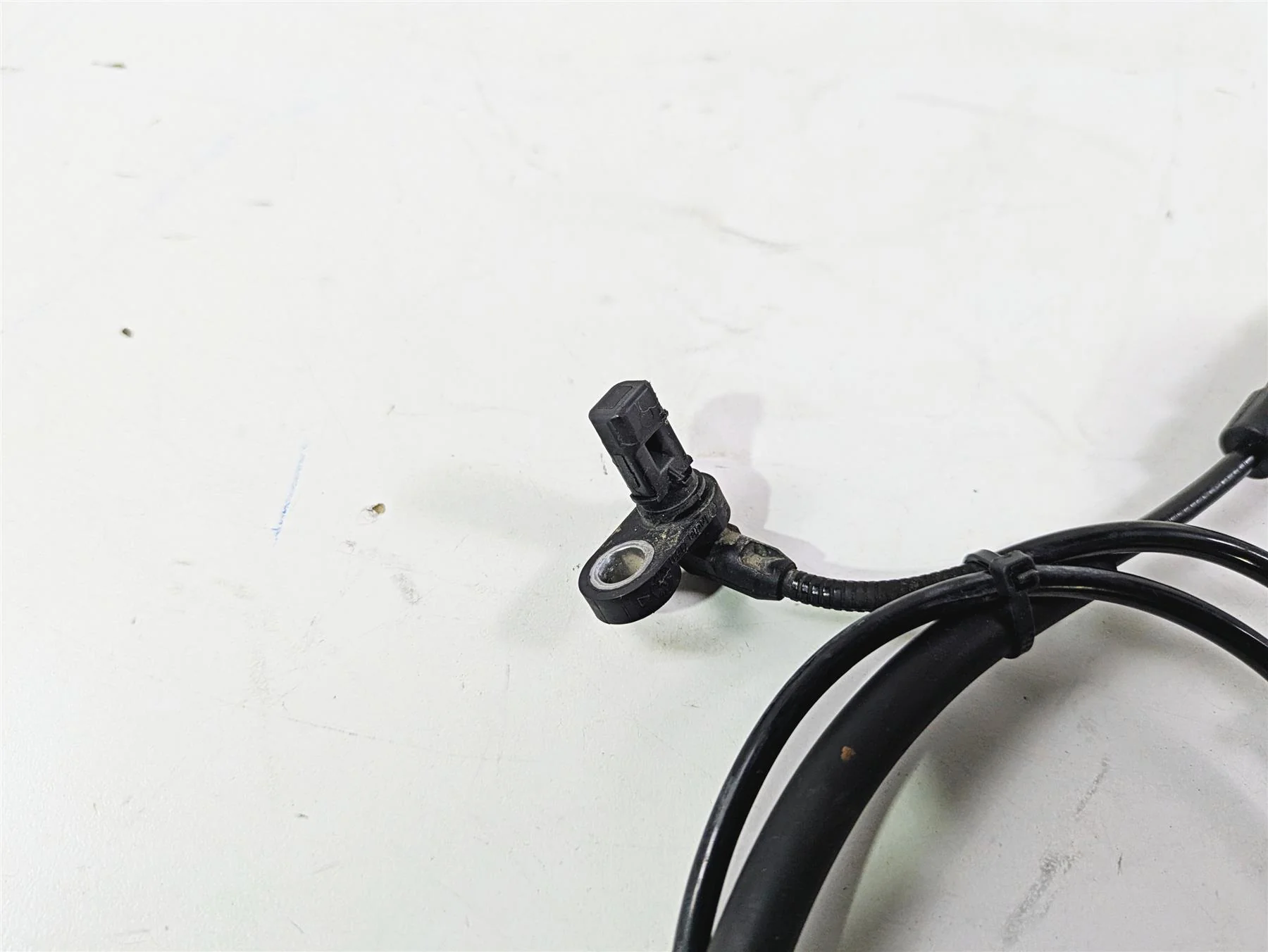 2020 Suzuki V-Strom 1050 XT Rear Abs Brake Wheel Speed Sensor 65710-06L00 - Image 12