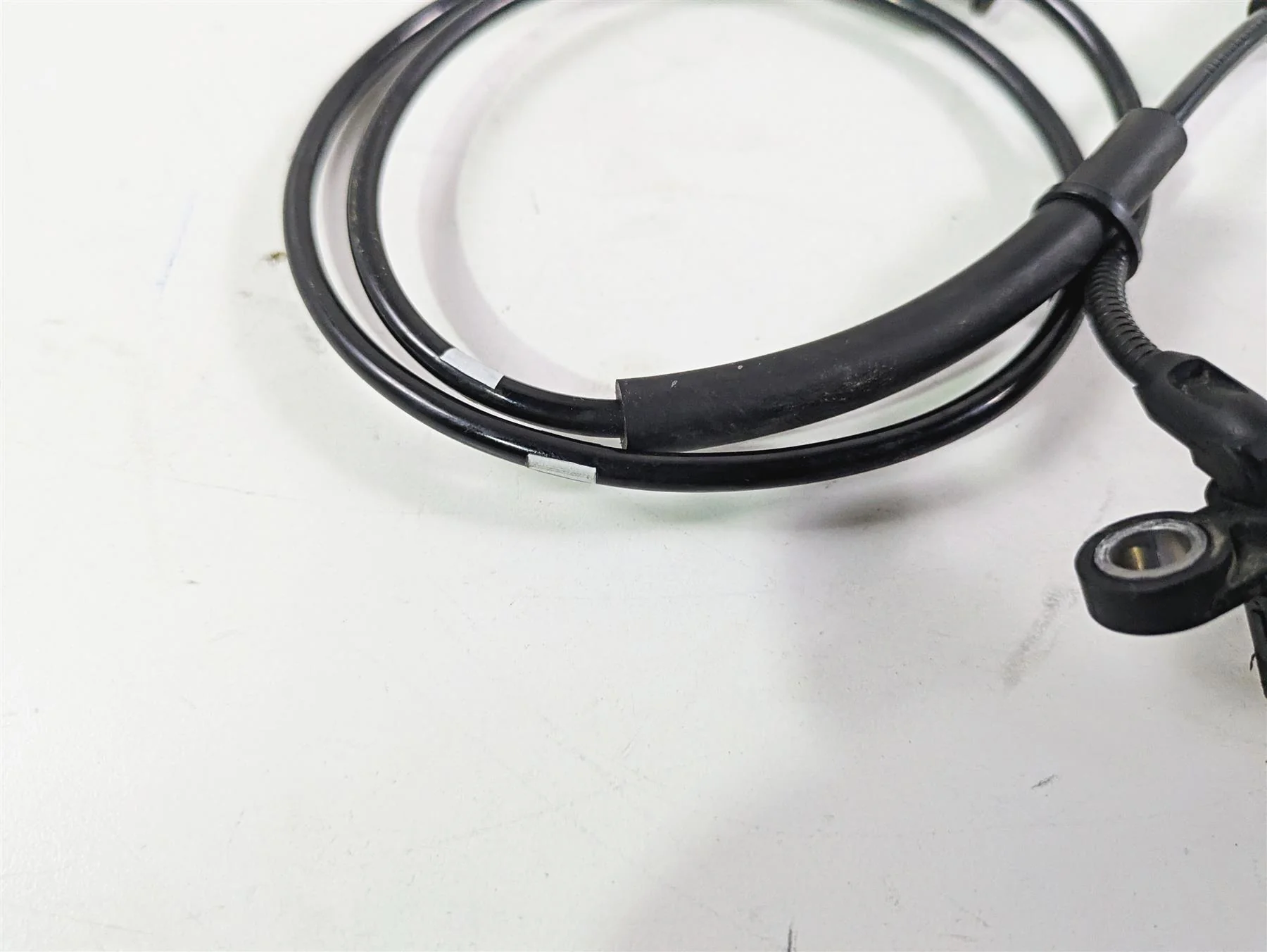 2020 Suzuki V-Strom 1050 XT Rear Abs Brake Wheel Speed Sensor 65710-06L00 - Image 9