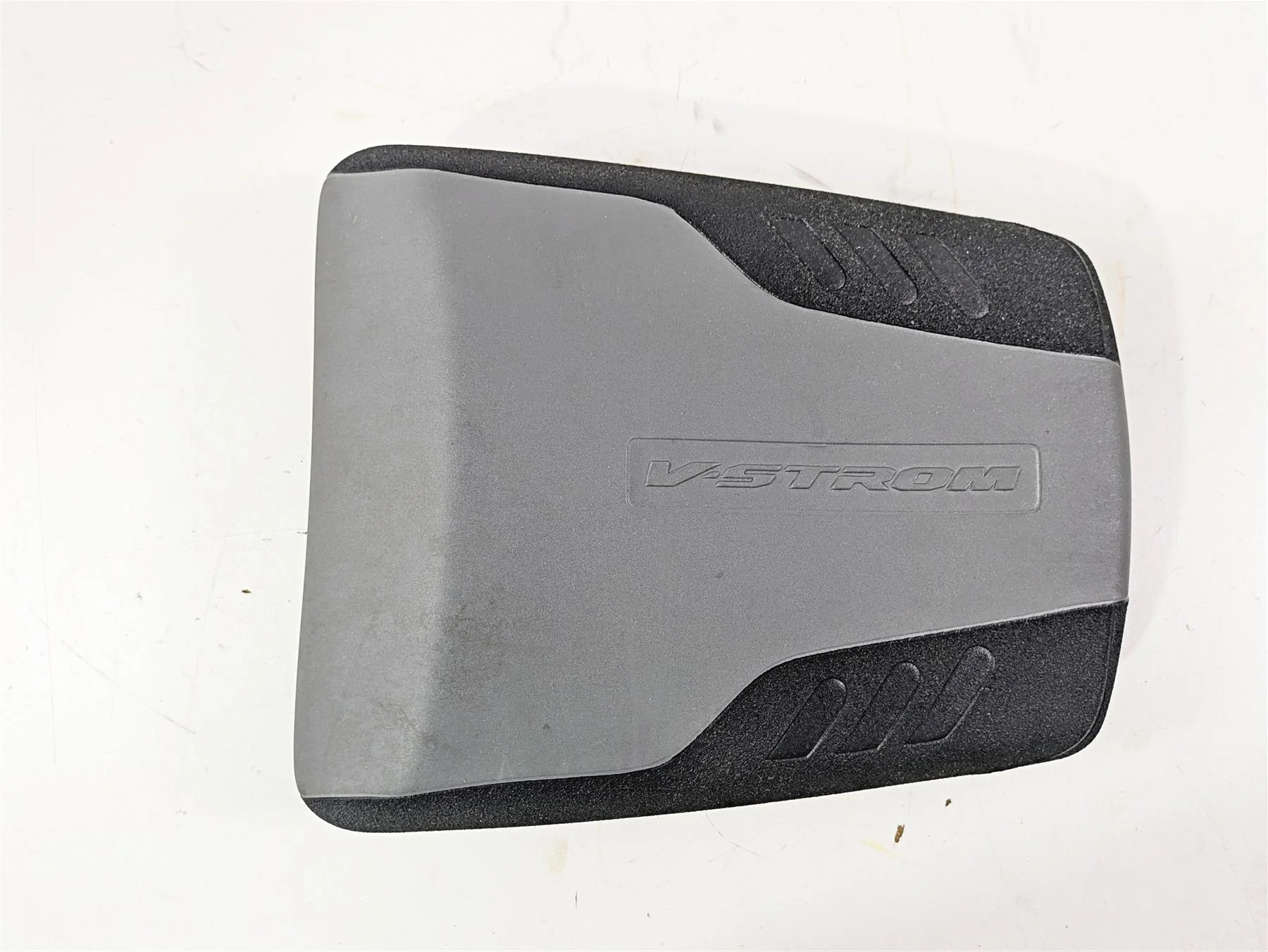 2020 Suzuki V-Strom 1050 XT Rear Passenger Seat Saddle 45300-06L10 - Image 5