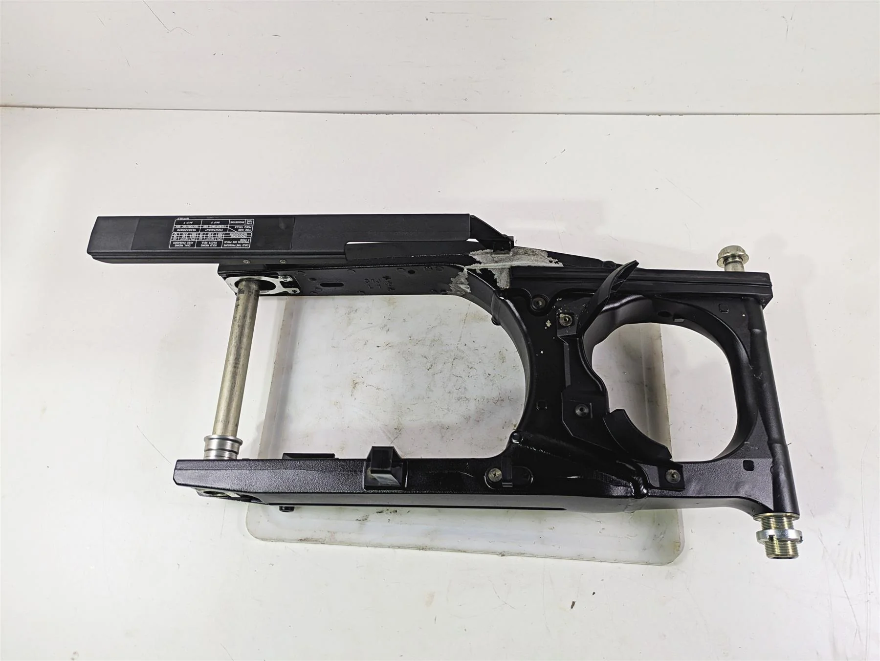 2020 Suzuki V-Strom 1050 XT Rear Swingarm & Axle Set 61000-31J20-YAP - Image 5