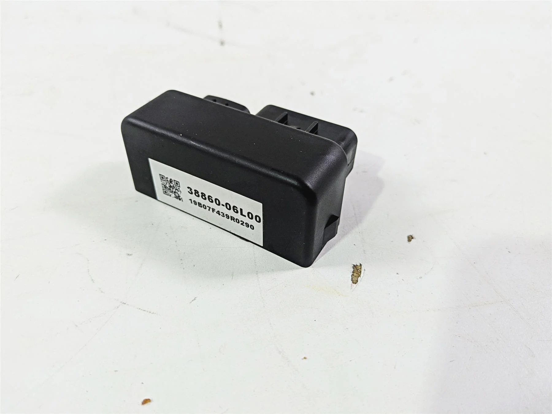 2020 Suzuki V-Strom 1050 XT Relay Box 38860-06L00 - Image 12