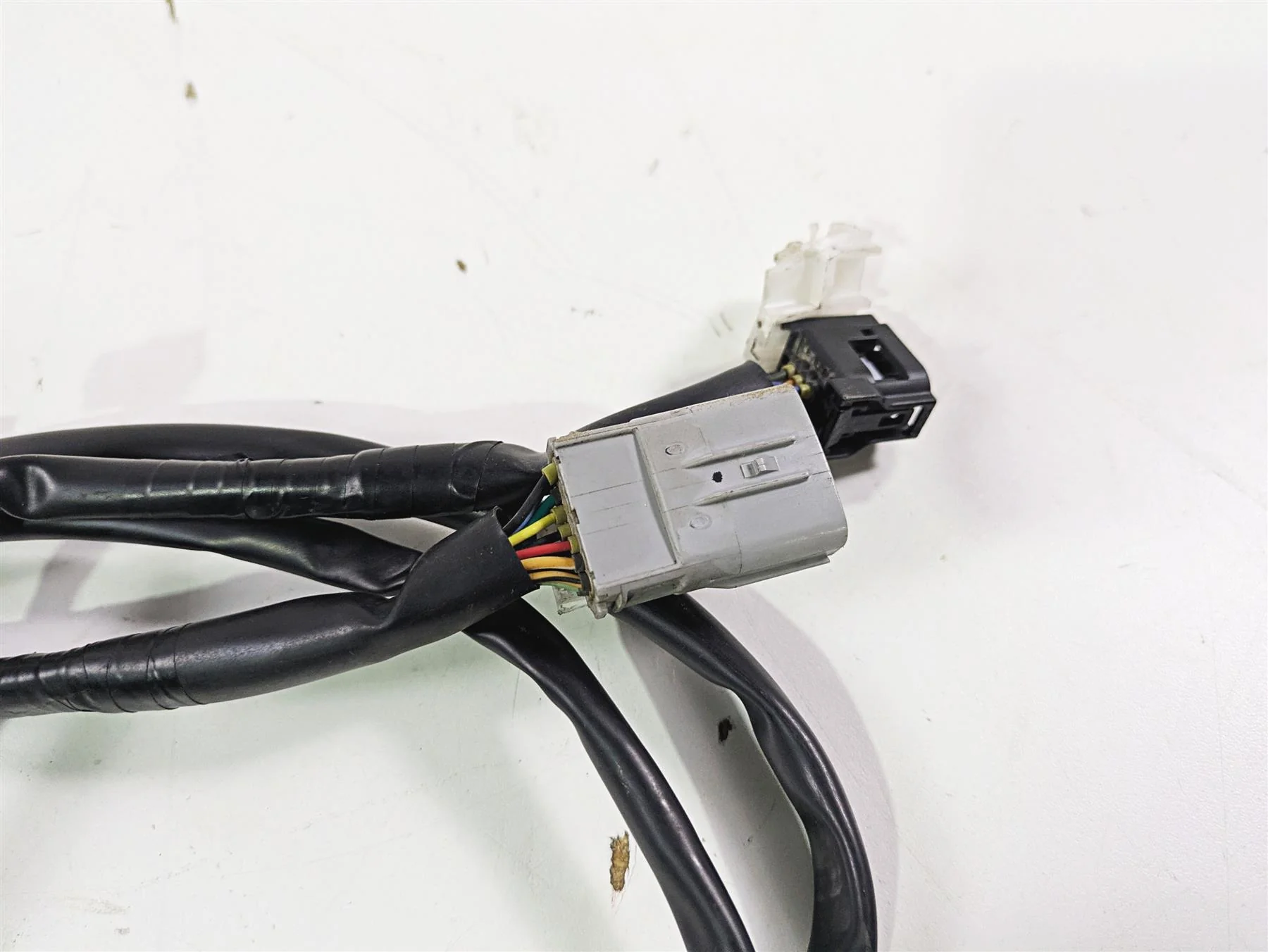 2020 Suzuki V-Strom 1050 XT Right Hand Start Stop Control Switch 57100-06L00 - Image 10