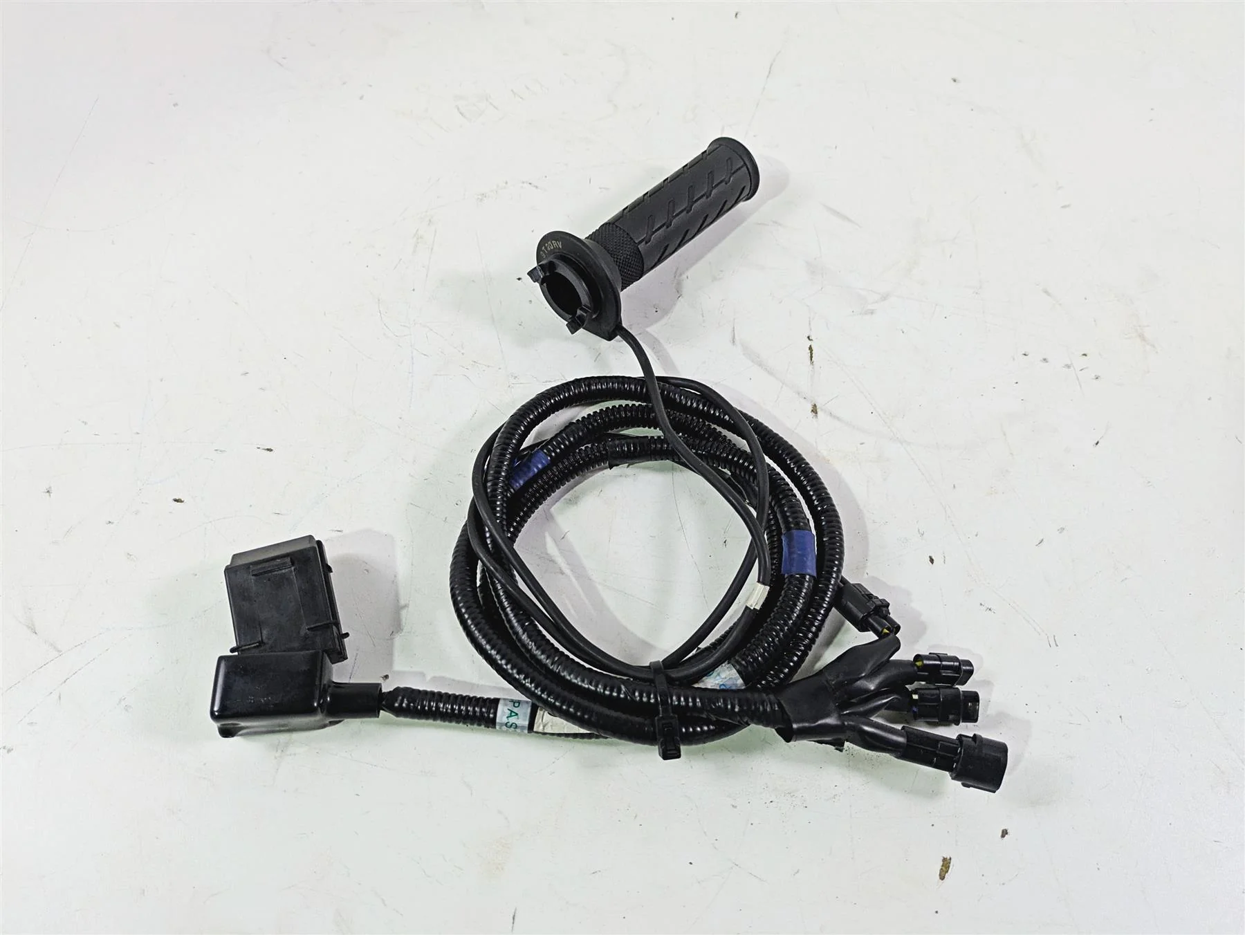 2020 Suzuki V-Strom 1050 XT Right Heated Grip + Wiring Set 57100-06822-000 - Image 2