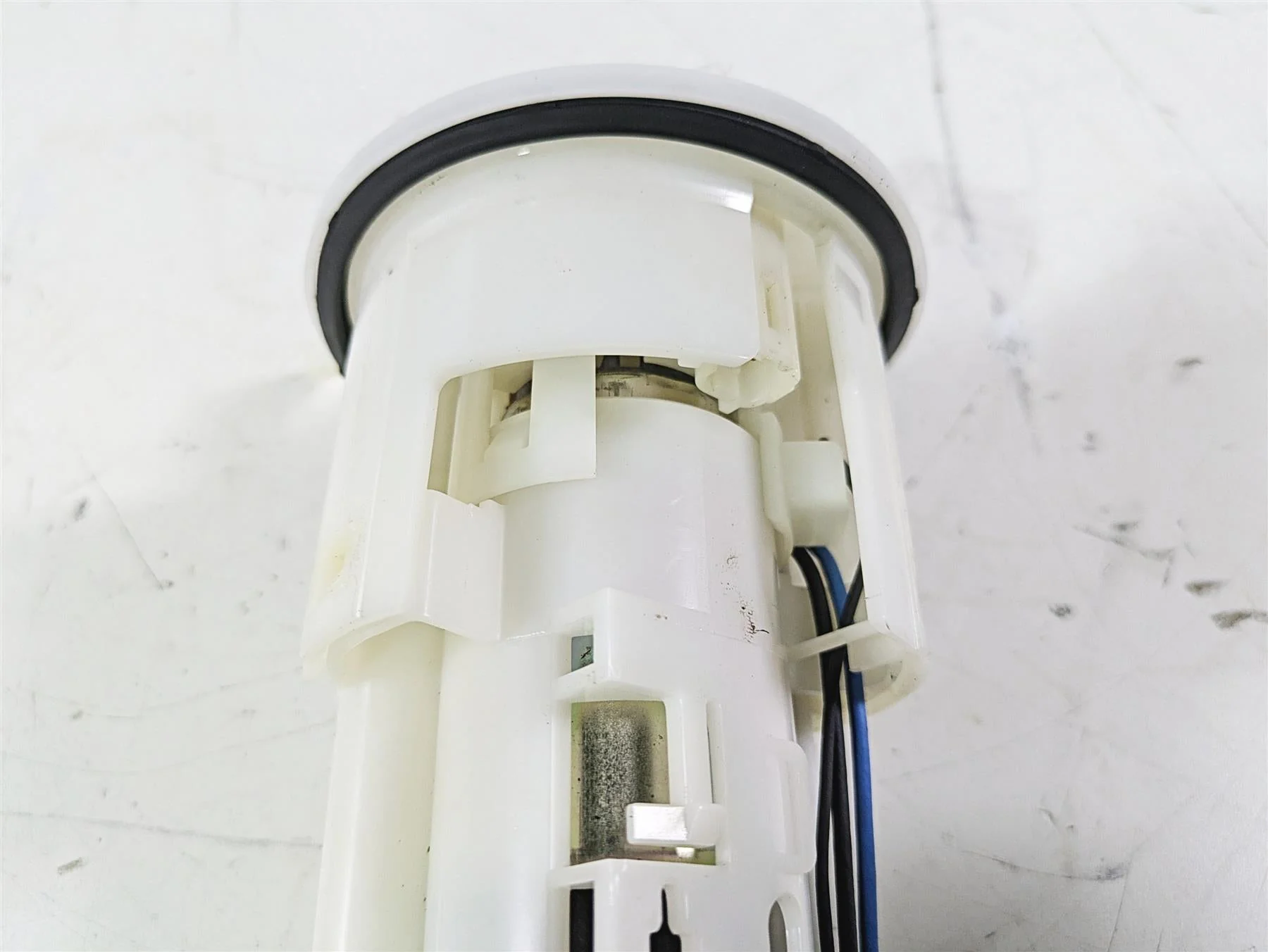 2020 Triumph Daytona 765 Moto2 Denso Fuel Gas Petrol Pump - Tested T2400735 - Image 12