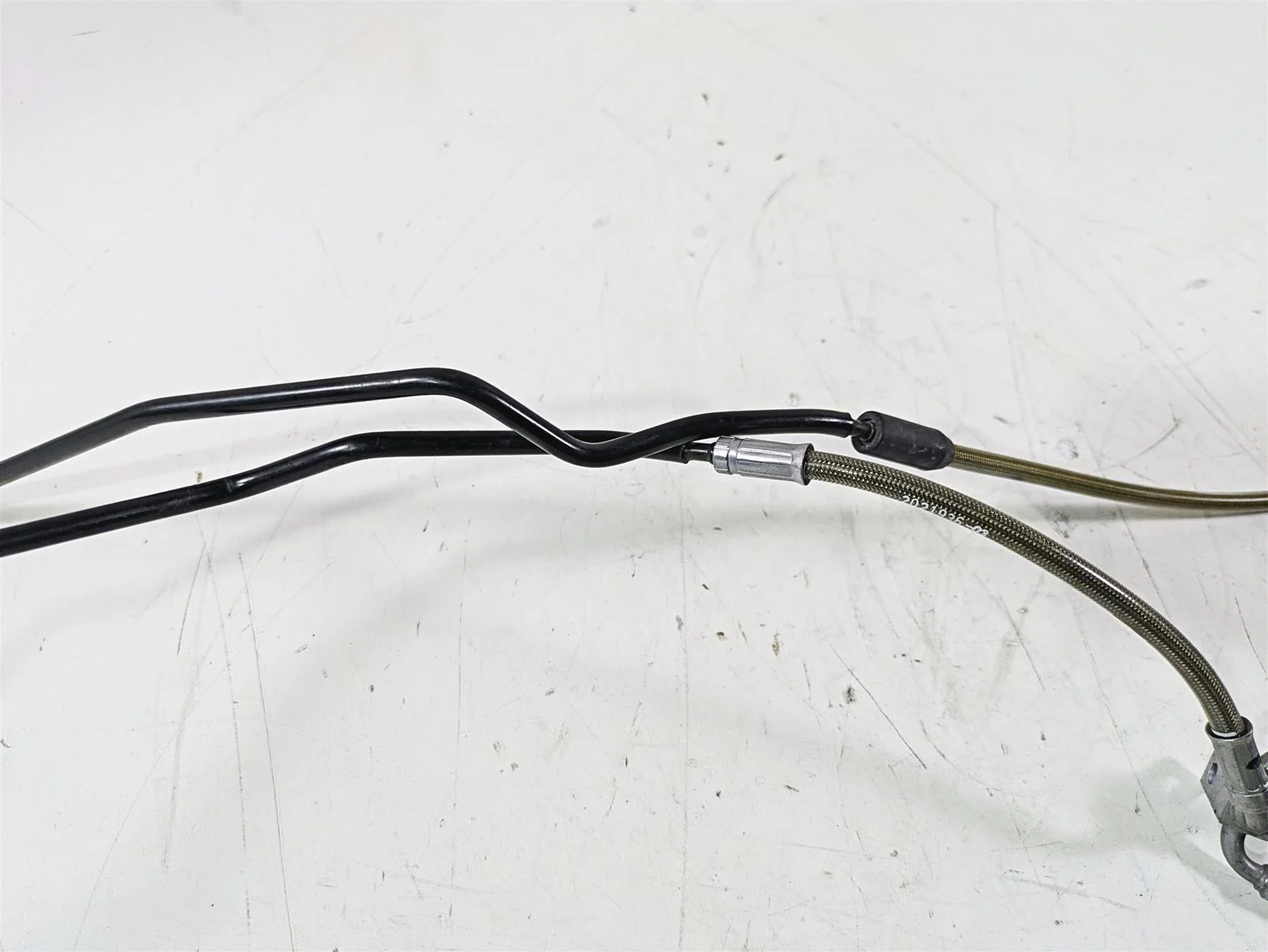 2020 Triumph Daytona 765 Moto2 Front Abs Brake Line Hose Set T2021936 - Image 10
