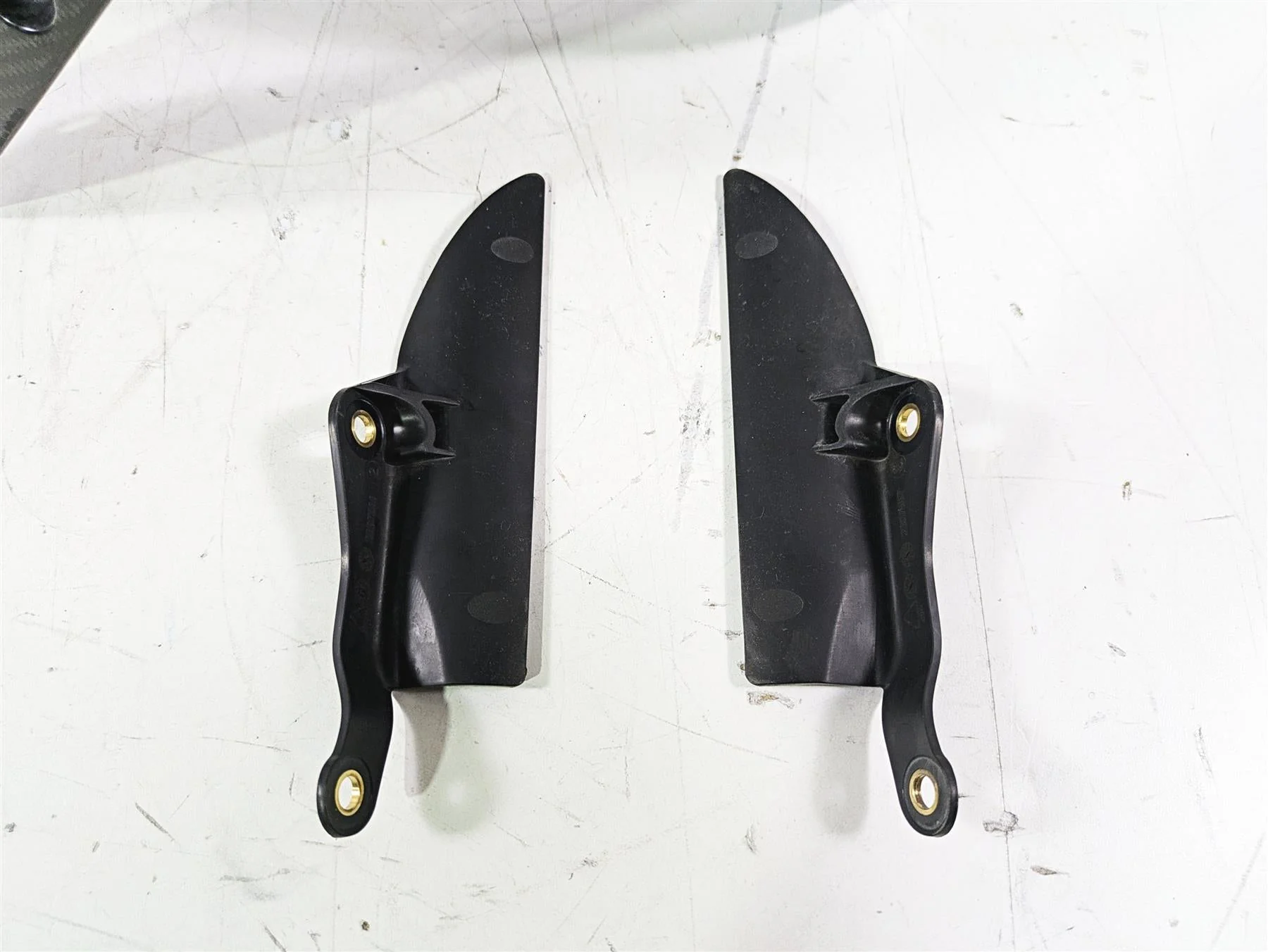 2020 Triumph Daytona 765 Moto2 Front Carbon Fiber Fender T2310042 - Image 10