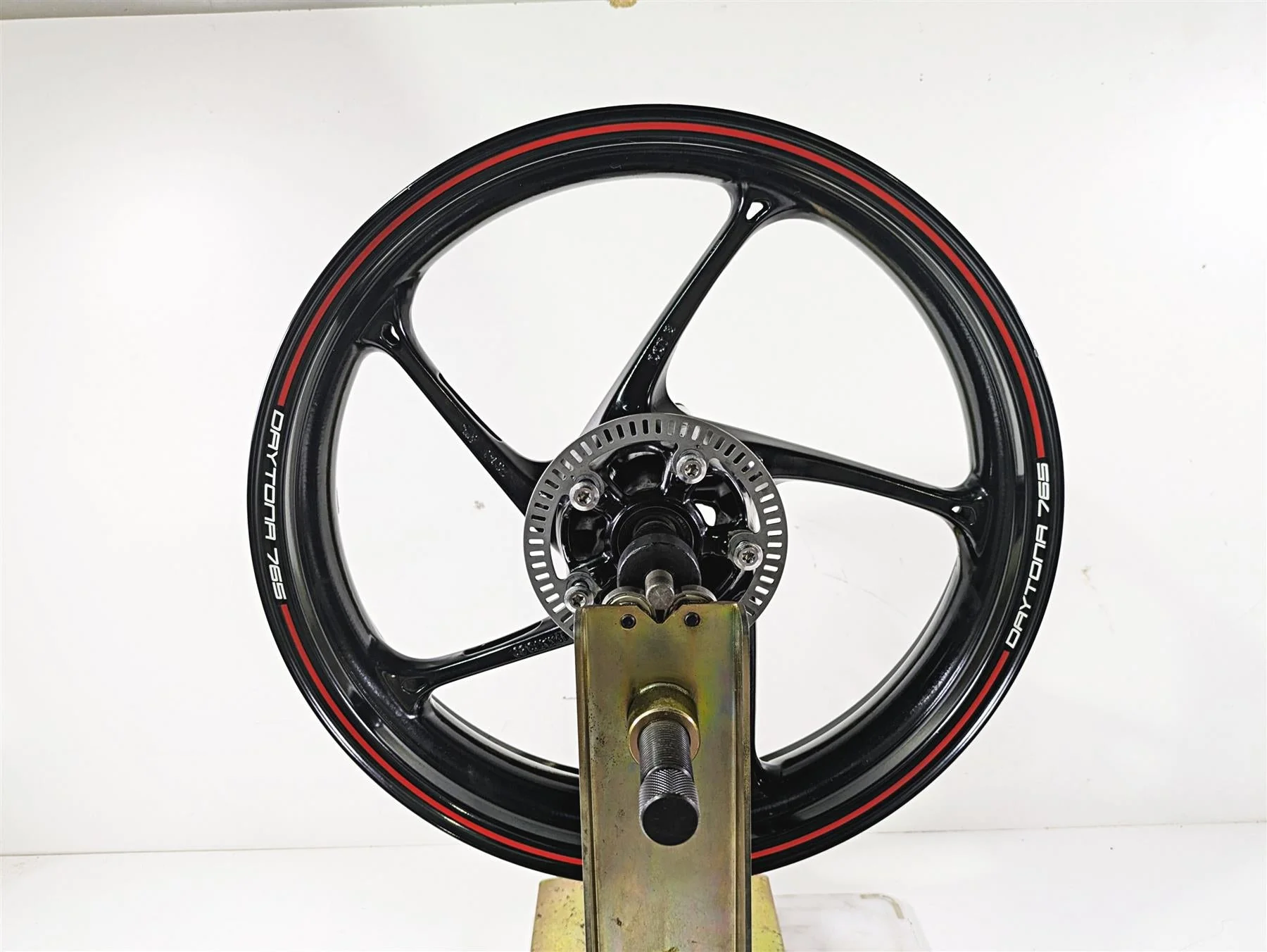 2020 Triumph Daytona 765 Moto2 Front Wheel Rim 17x3.5 Wobble T2000629 - Image 3
