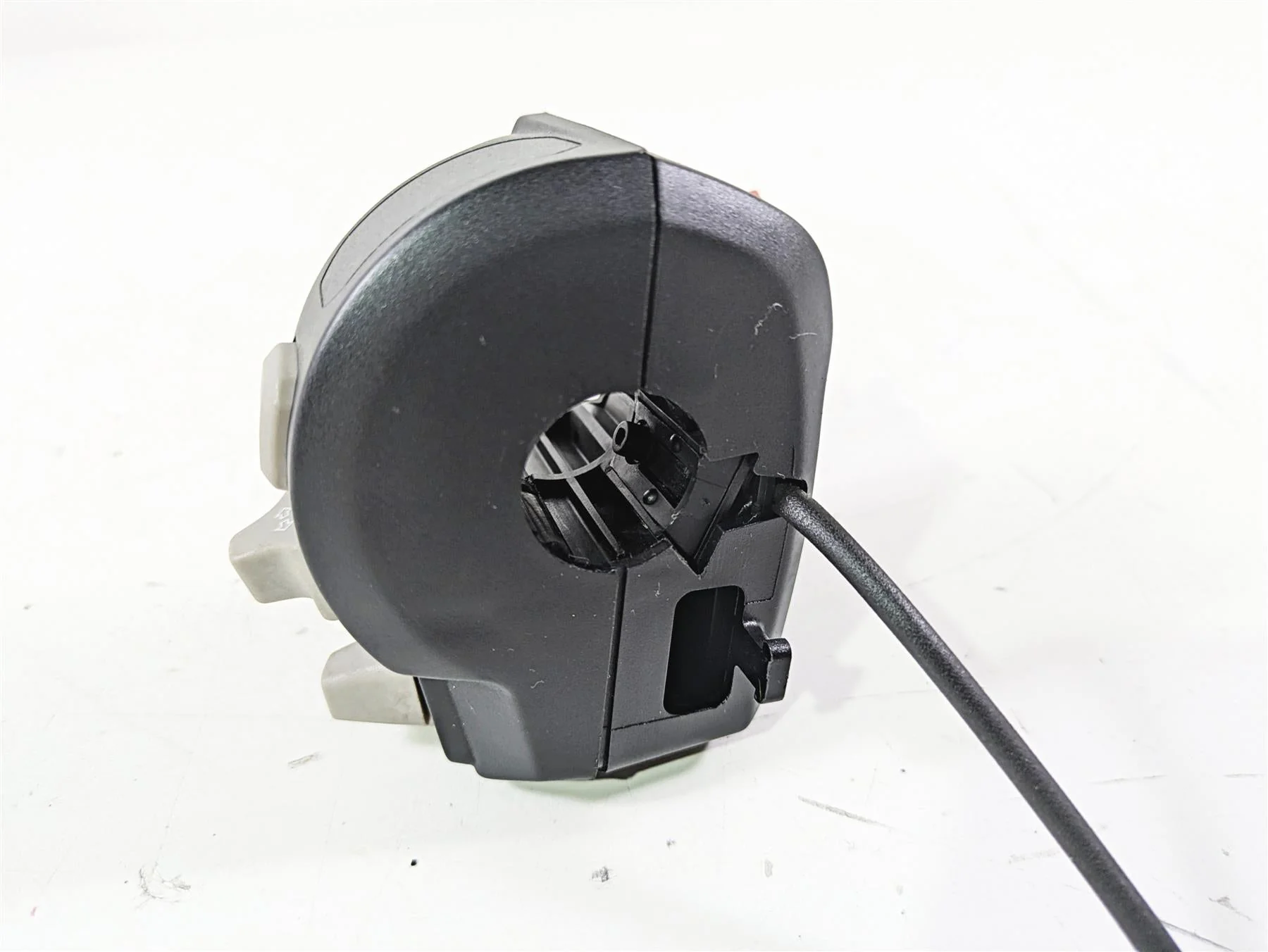 2020 Triumph Daytona 765 Moto2 Left Hand Control Switch T2044339 - Image 12