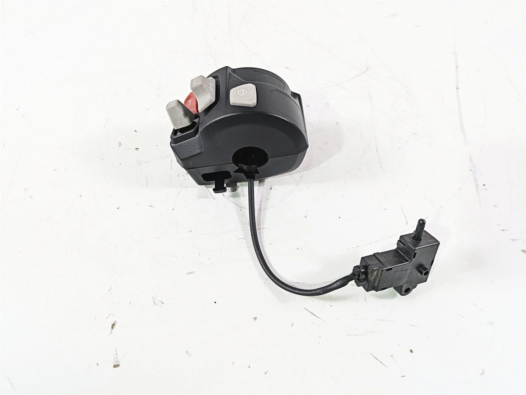 2020 Triumph Daytona 765 Moto2 Left Hand Control Switch T2044339 - Image 2