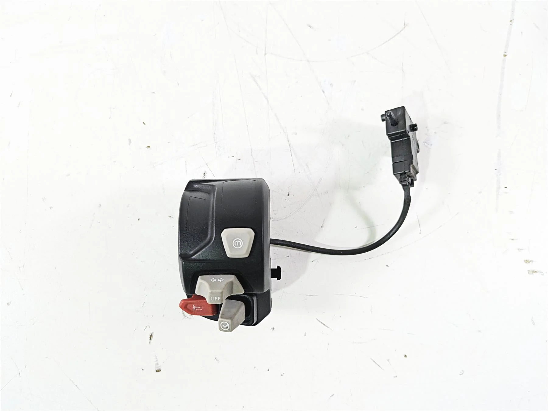 2020 Triumph Daytona 765 Moto2 Left Hand Control Switch T2044339 - Image 5
