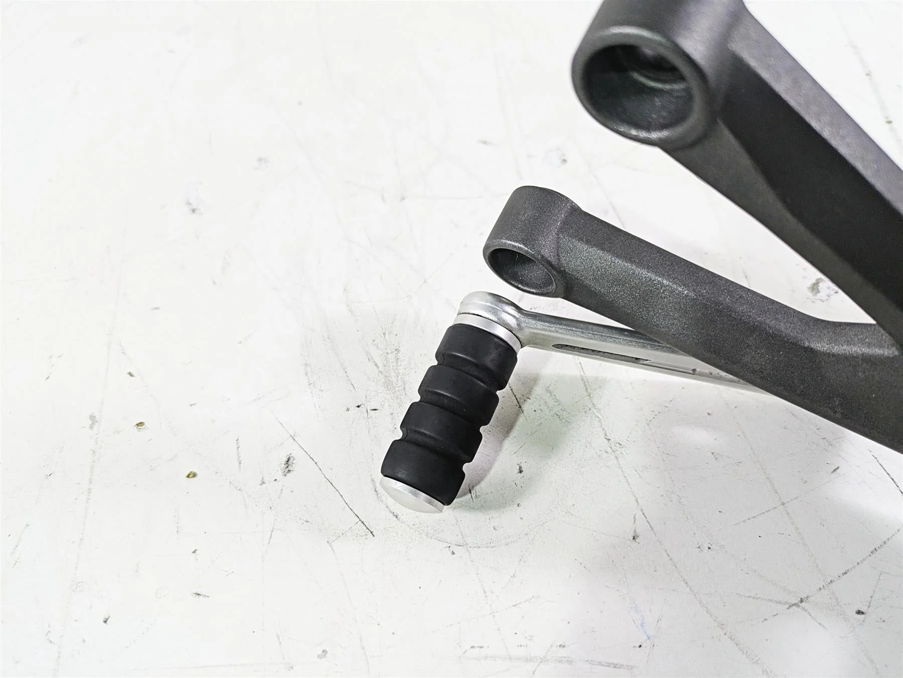 2020 Triumph Daytona 765 Moto2 Left Rider Footpeg & Shifter T2083381 T2082931 - Image 11