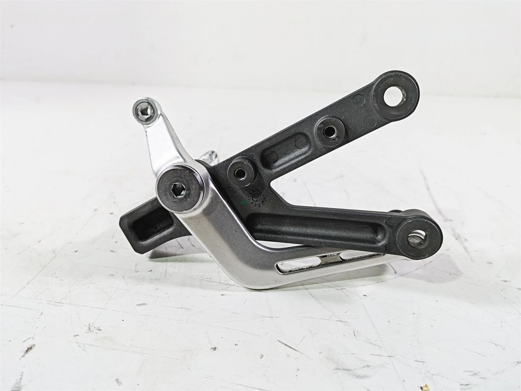 2020 Triumph Daytona 765 Moto2 Left Rider Footpeg & Shifter T2083381 T2082931 - Image 12