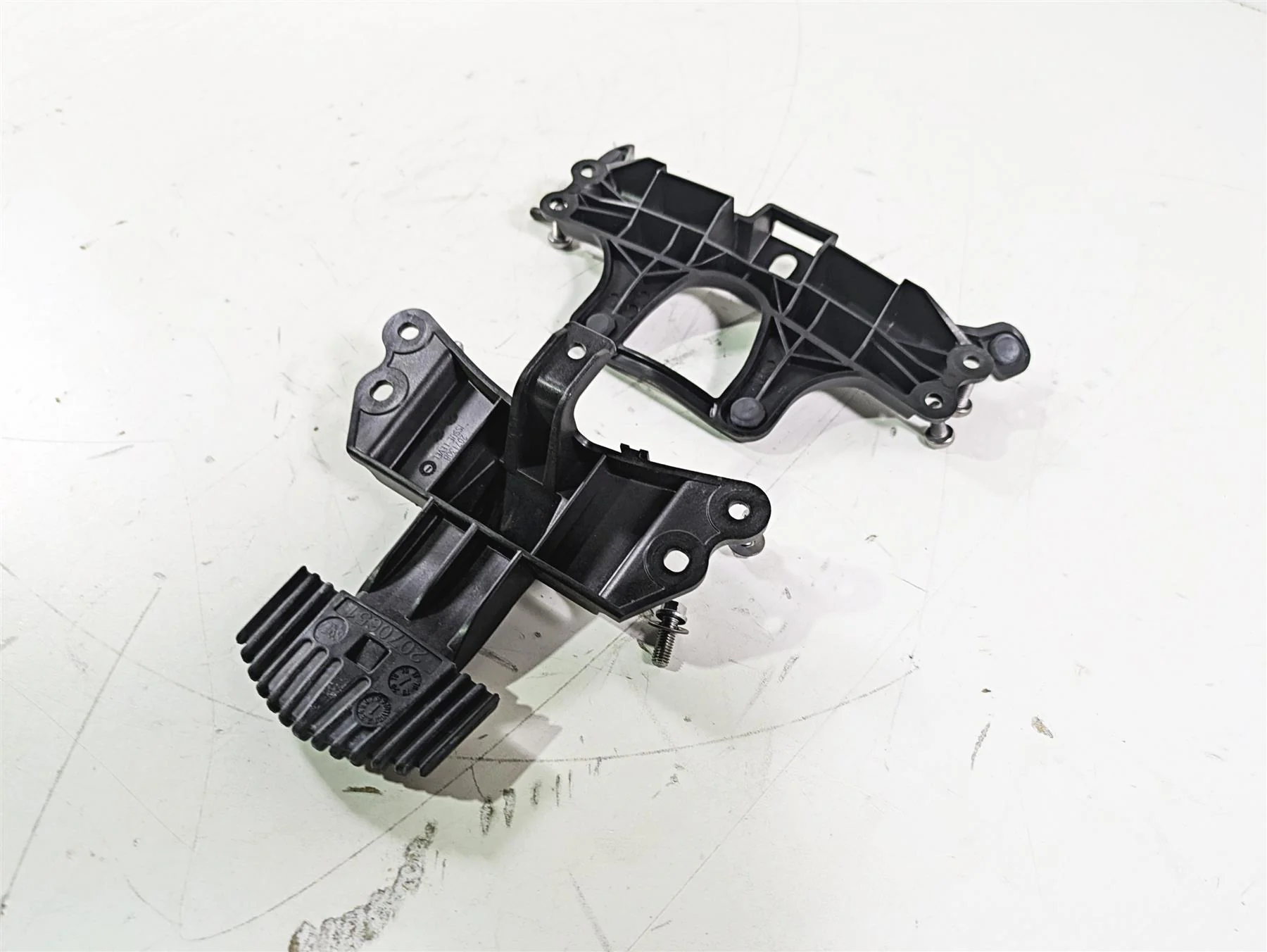 2020 Triumph Daytona 765 Moto2 Rear Seat Mount Bracket Holder Set T2070164 - Image 10