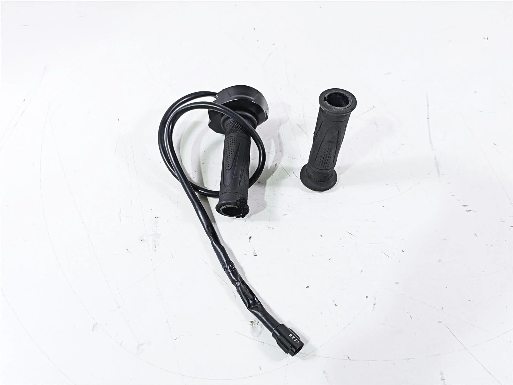 2020 Triumph Daytona 765 Moto2 Ride Fly By Wire Throttle Grip T2042226 - Image 2