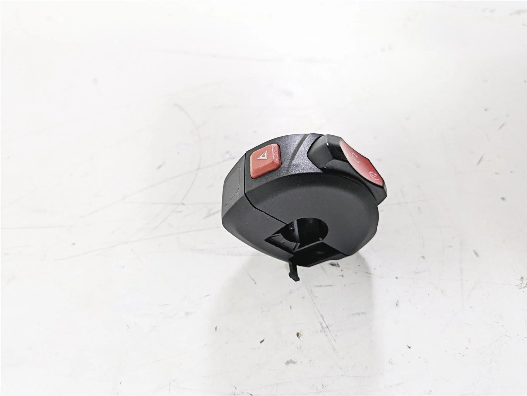 2020 Triumph Daytona 765 Moto2 Right Hand Control Switch T2044828 - Image 2