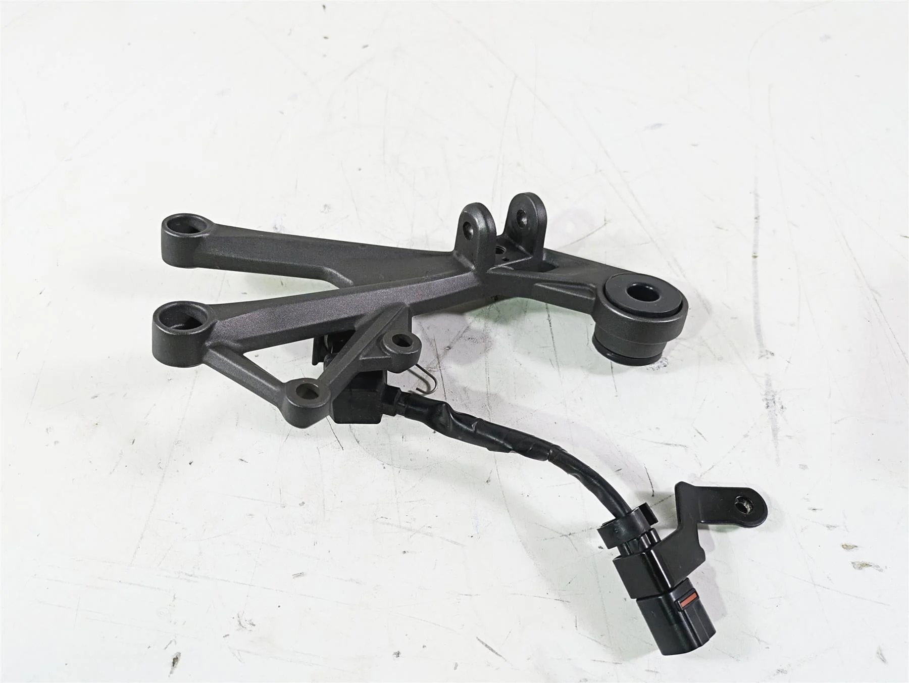 2020 Triumph Daytona 765 Moto2 Right Rider Footpeg Foot Rest Mount T2083382 - Image 4