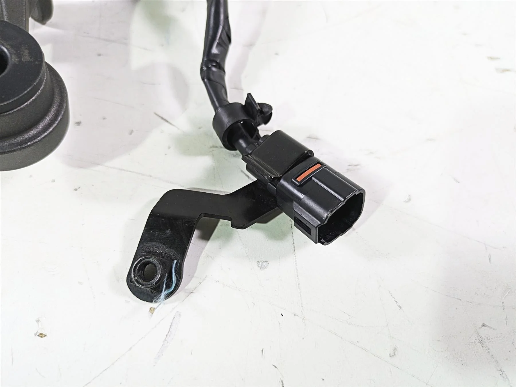 2020 Triumph Daytona 765 Moto2 Right Rider Footpeg Foot Rest Mount T2083382 - Image 8