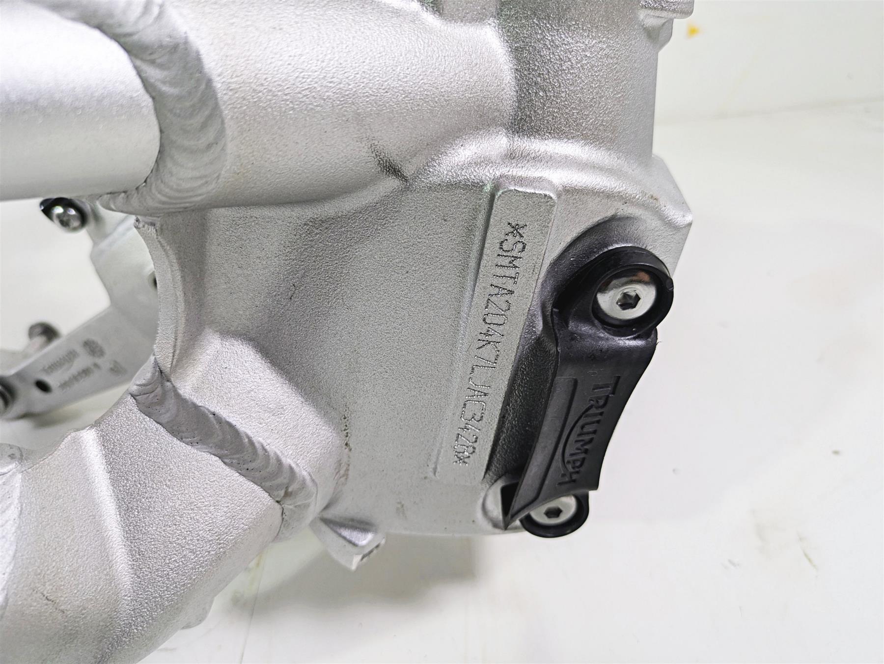 2020 Triumph Daytona 765 Moto2 Straight Main Frame Chassis #424 of 765 With Arizona Salvage Title T2071388 - Image 2