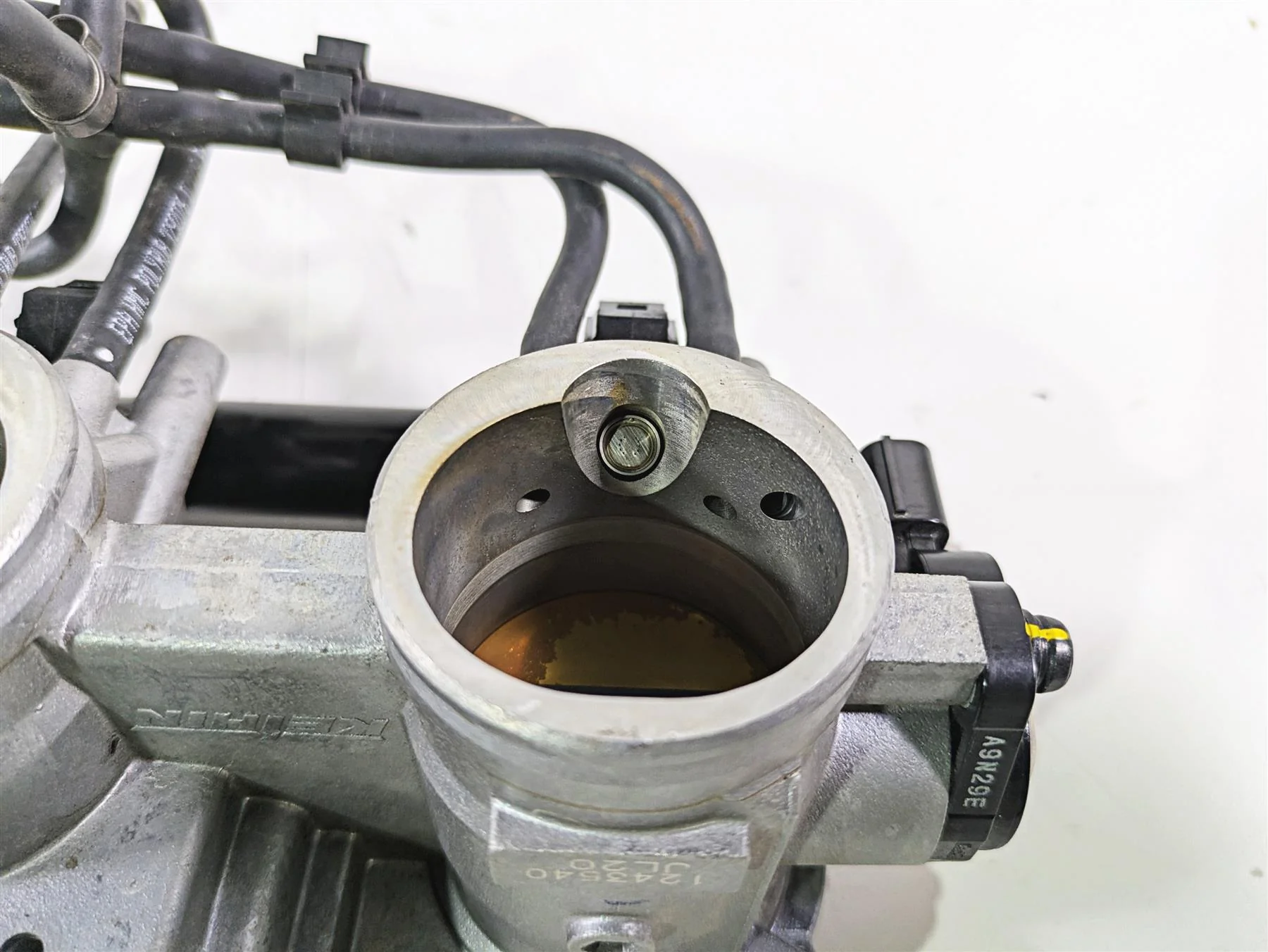 2020 Triumph Daytona 765 Moto2 Throttle Body Fuel Injection T1243540 - Image 9
