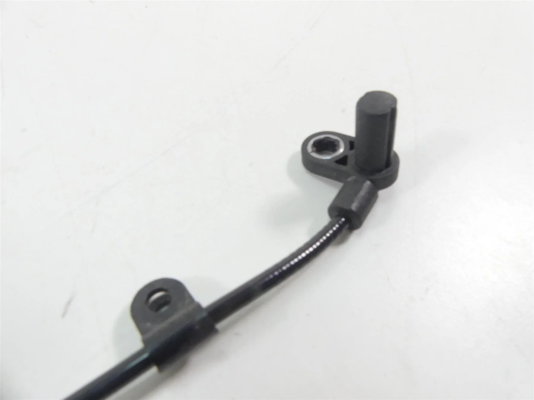 2020 Triumph Speed Triple RS 1050 Front Abs Brake Wheel Speed Sensor T2029270 - Image 2