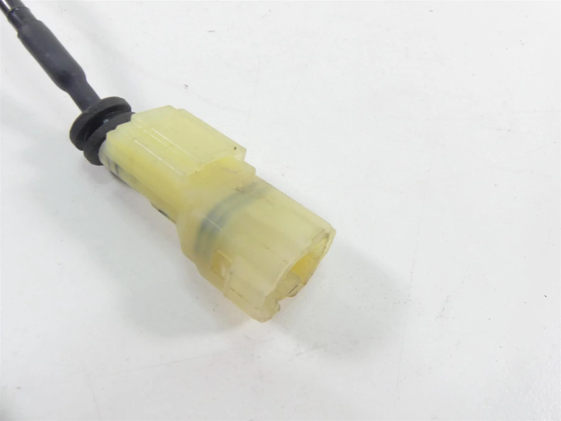 2020 Triumph Speed Triple RS 1050 Front Abs Brake Wheel Speed Sensor T2029270 - Image 4