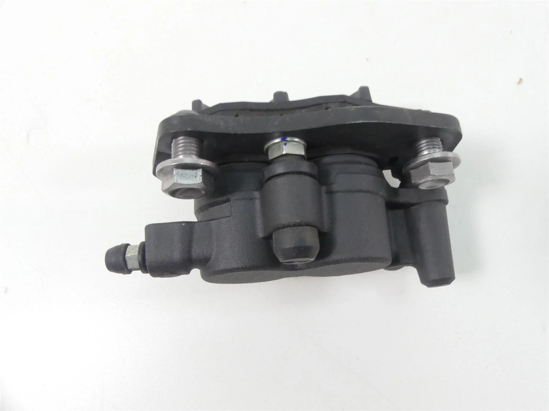 2020 Triumph Speed Triple RS 1050 Rear Brake Caliper & Mount & Pads T2023052 - Image 4